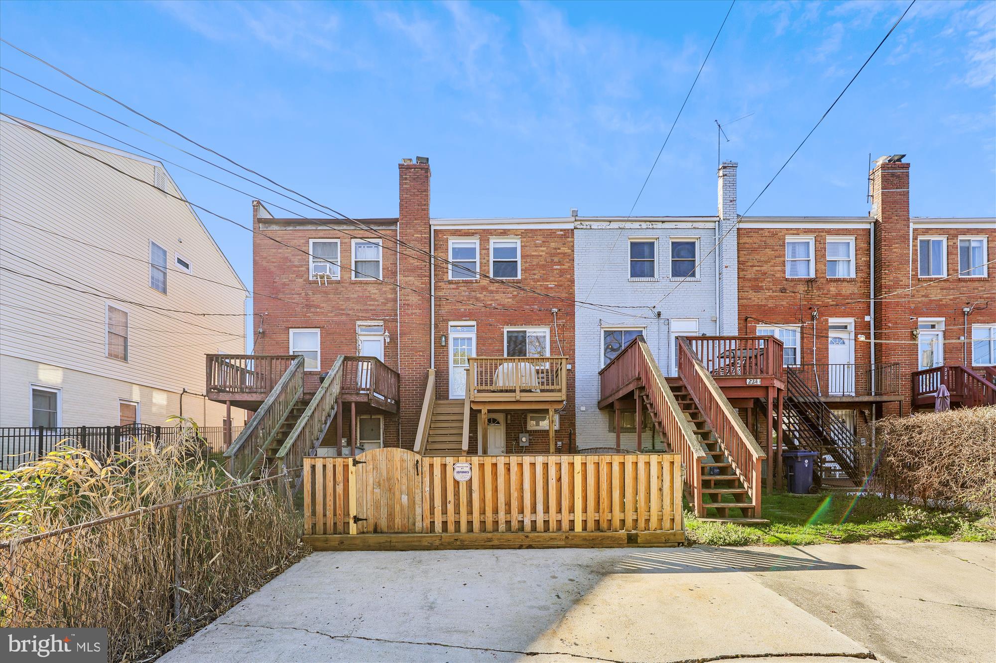 226 LYNHAVEN DRIVE