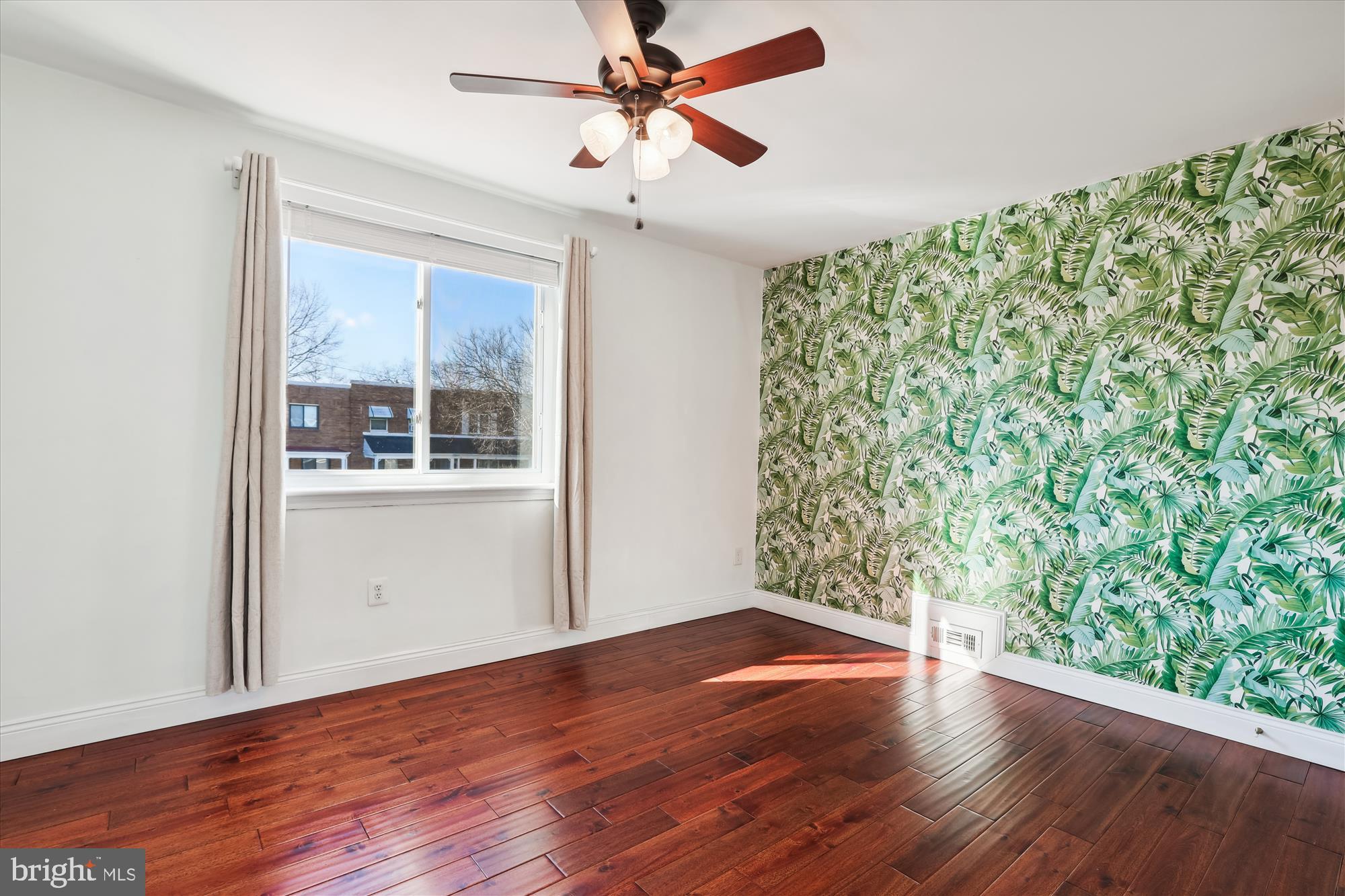 226 LYNHAVEN DRIVE