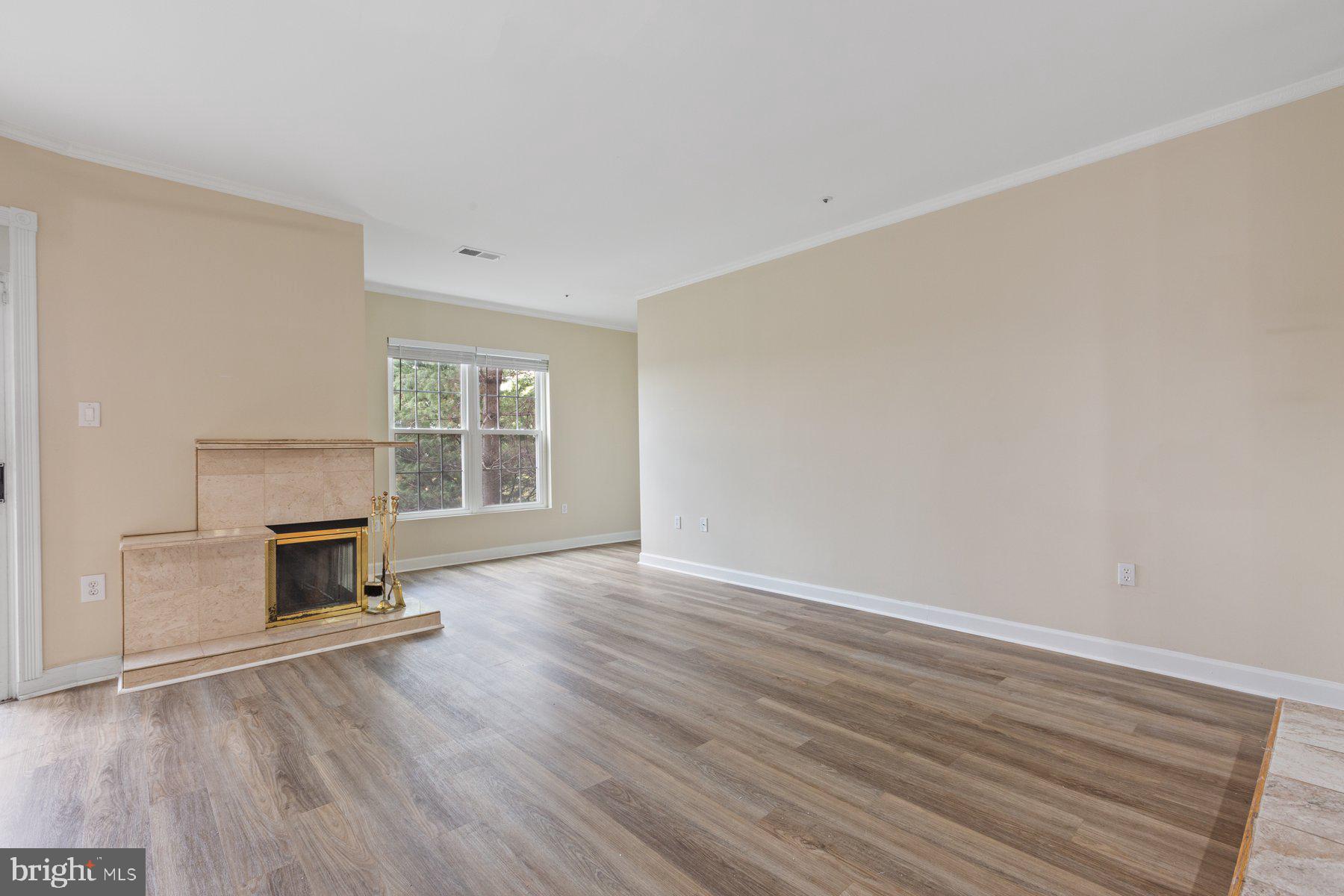 253 S PICKETT STREET 202