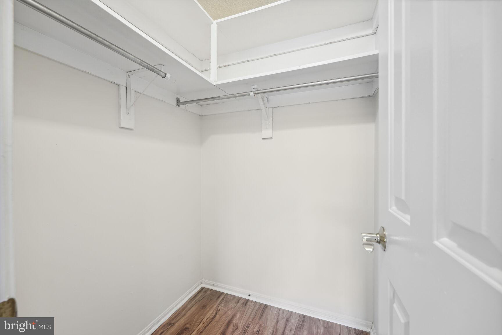 203 Yoakum Pkwy #805