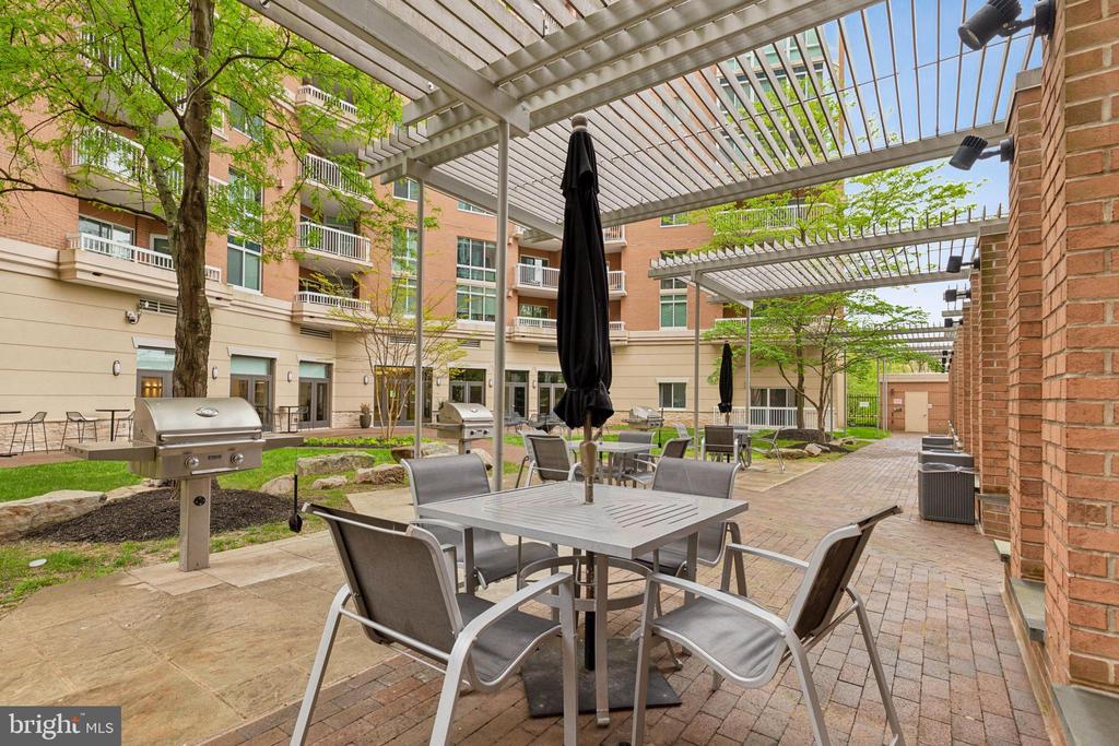 3101 N Hampton Dr #1414