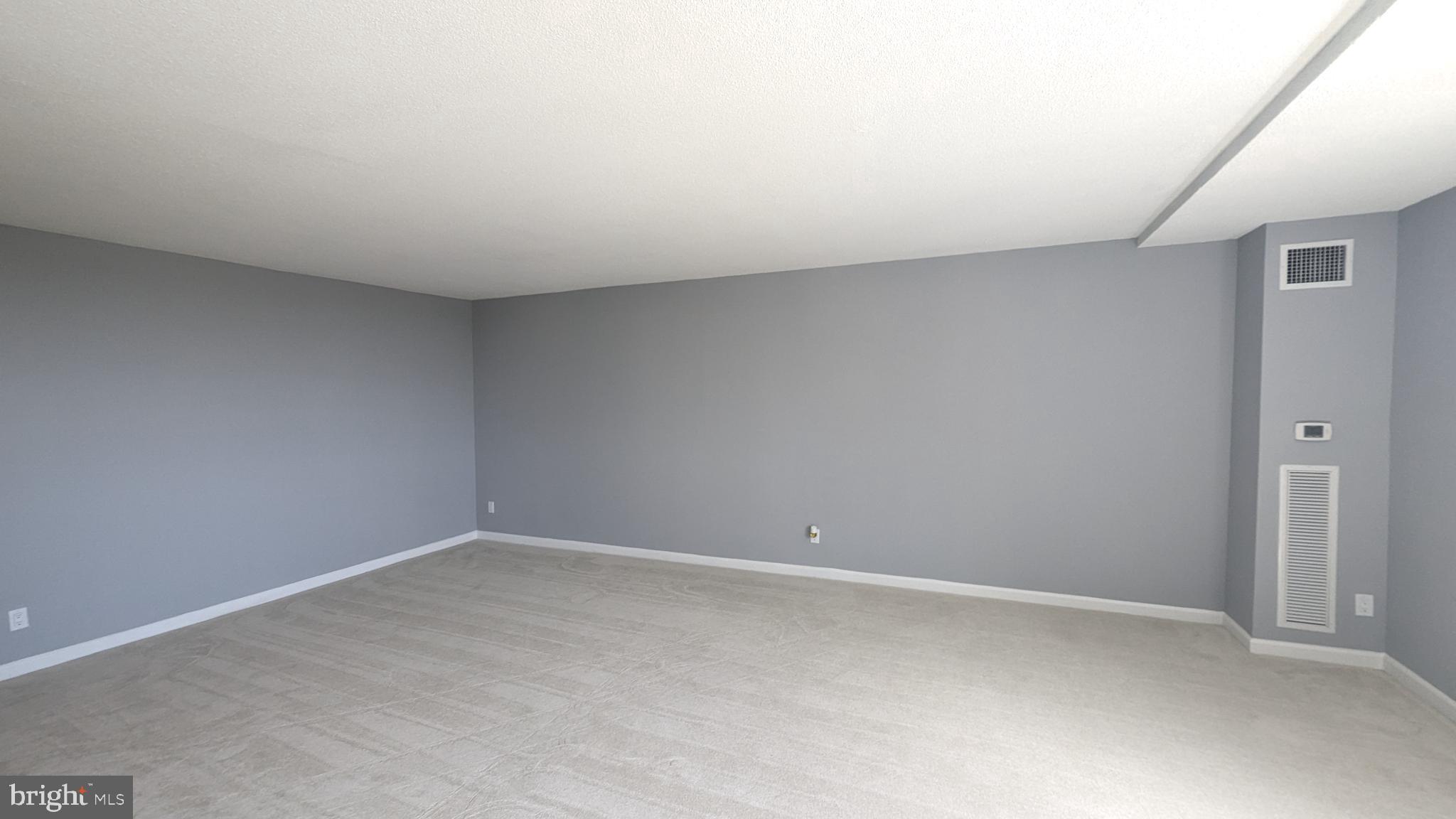 501 SLATERS LANE 1102
