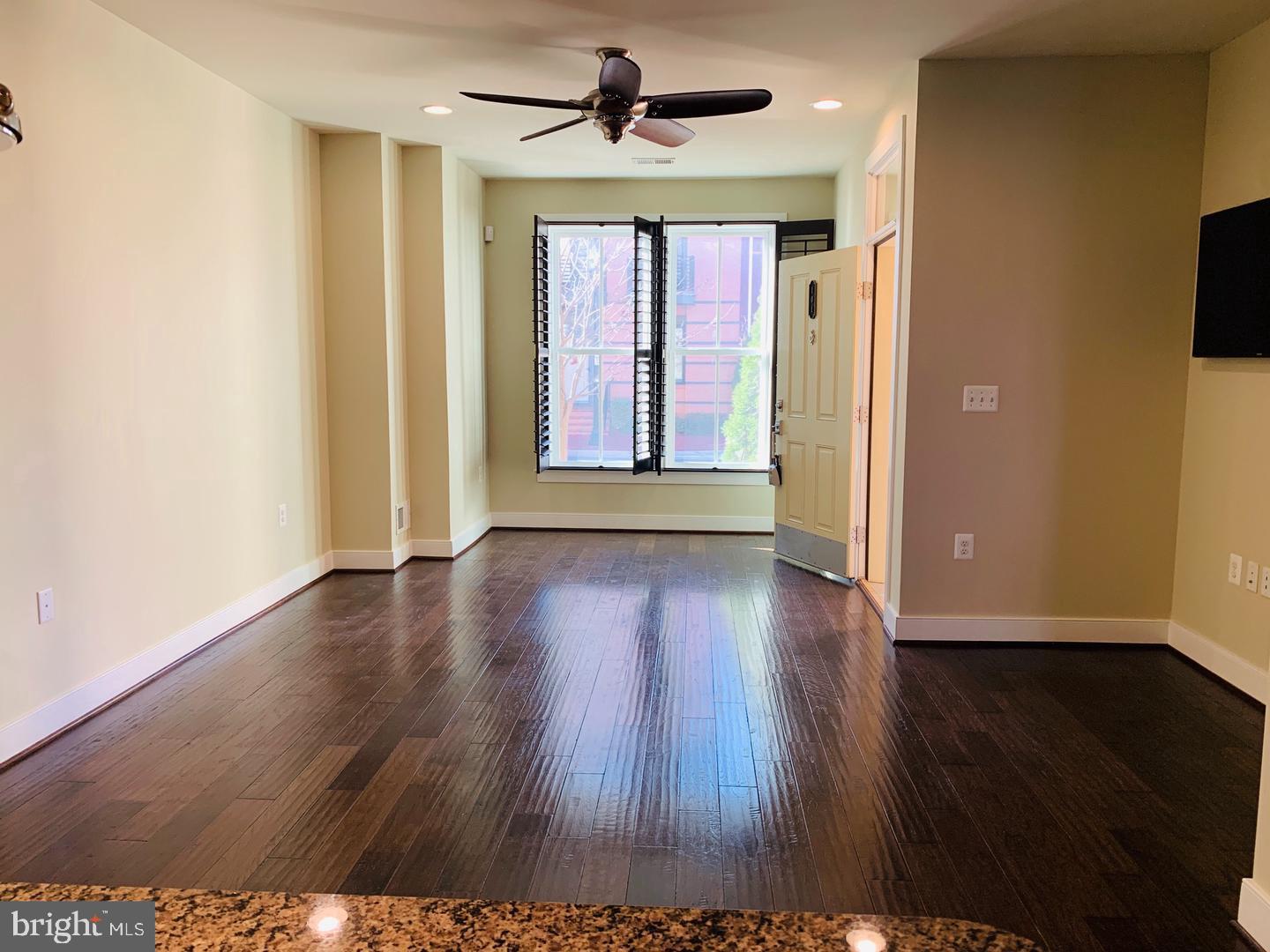 2107 MAIN LINE BLVD #101