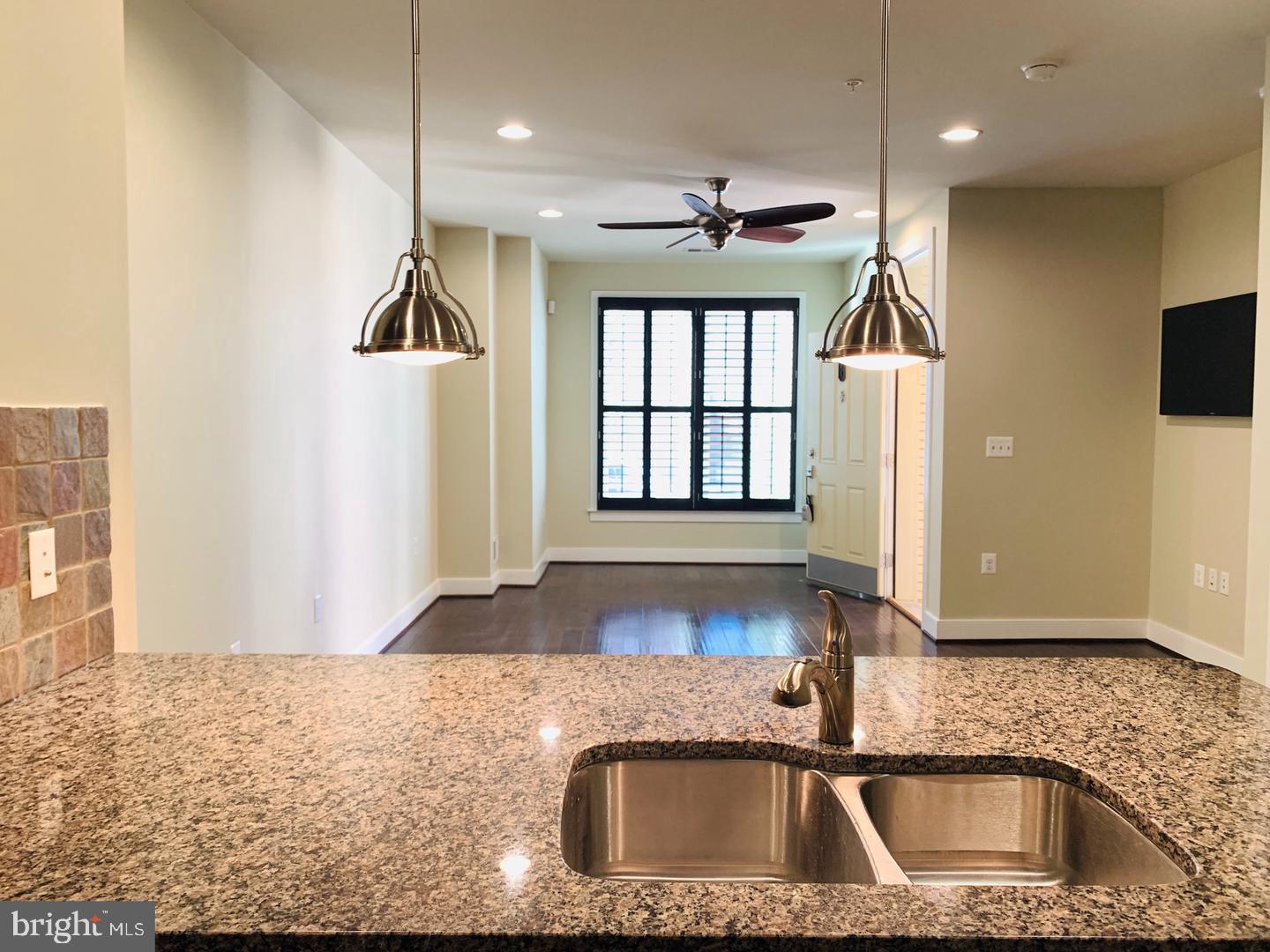 2107 MAIN LINE BLVD #101