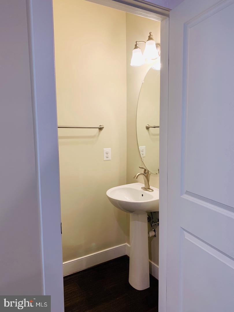 2107 MAIN LINE BLVD #101
