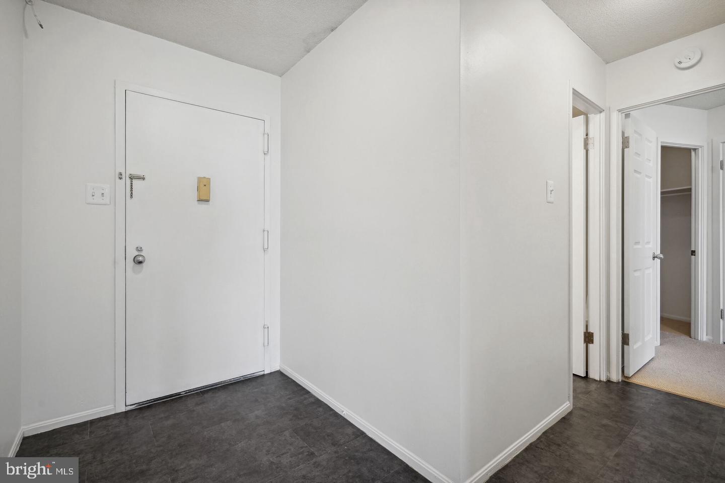 307 YOAKUM PKWY #1015