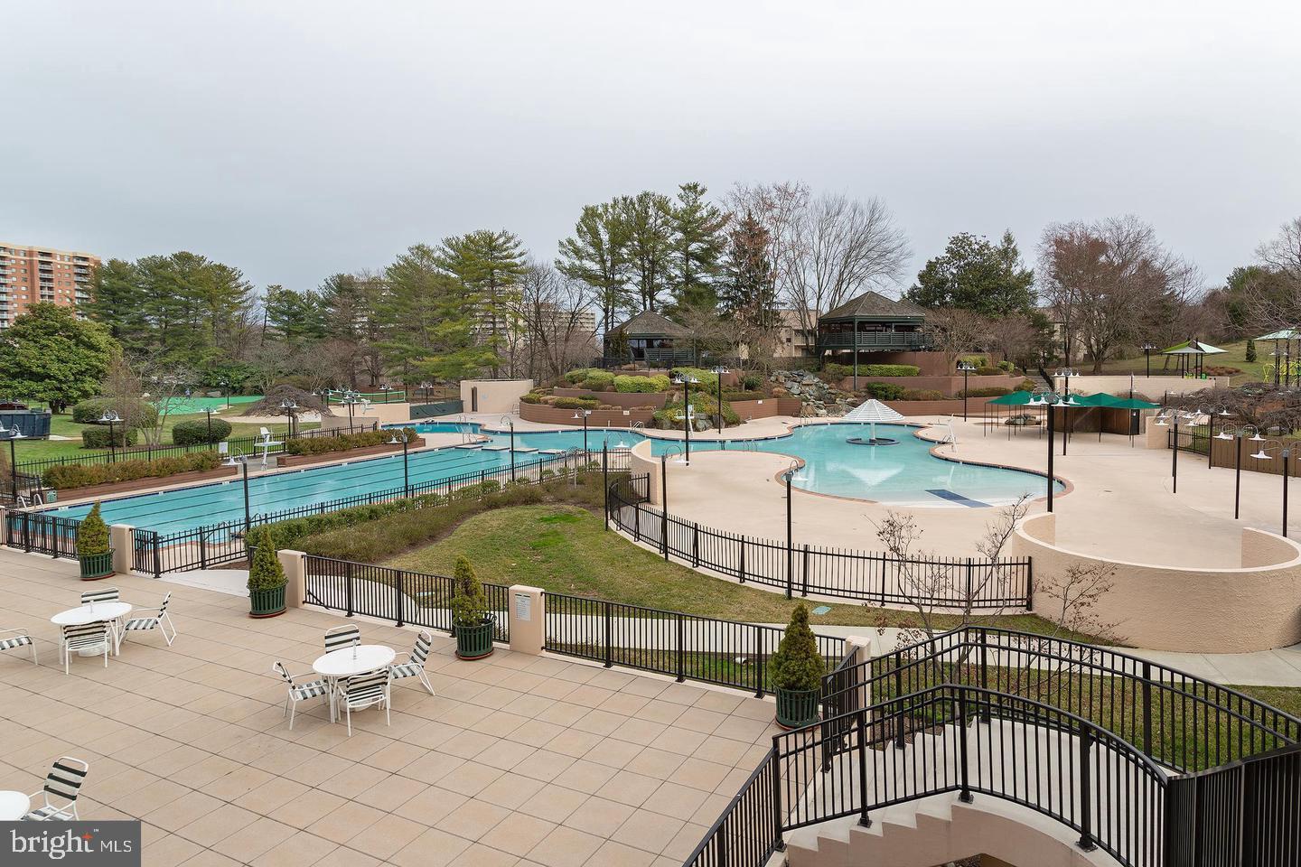 307 YOAKUM PKWY #1015