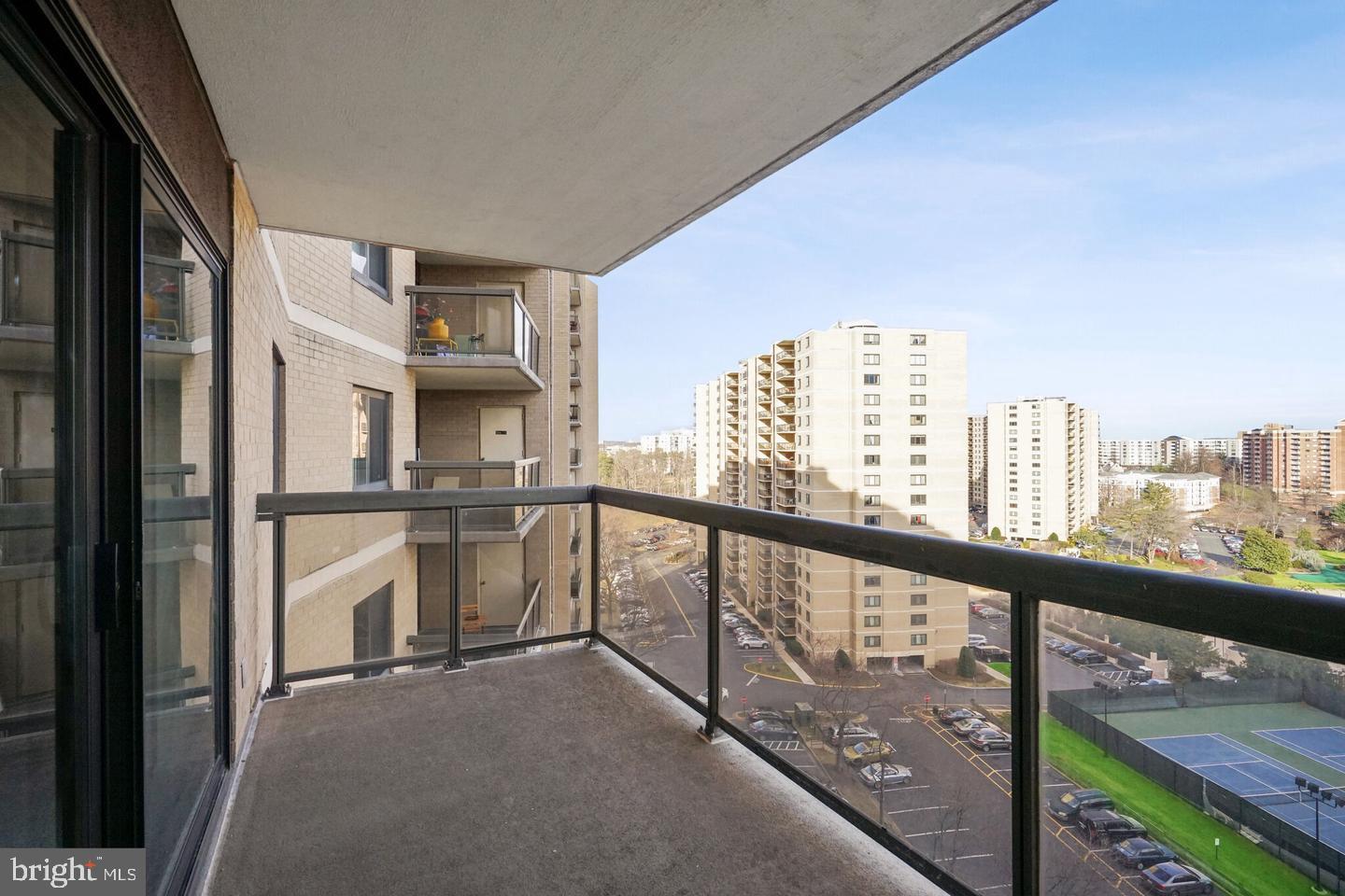 307 YOAKUM PKWY #1015