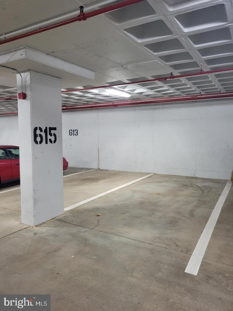 307 YOAKUM PKWY #1015