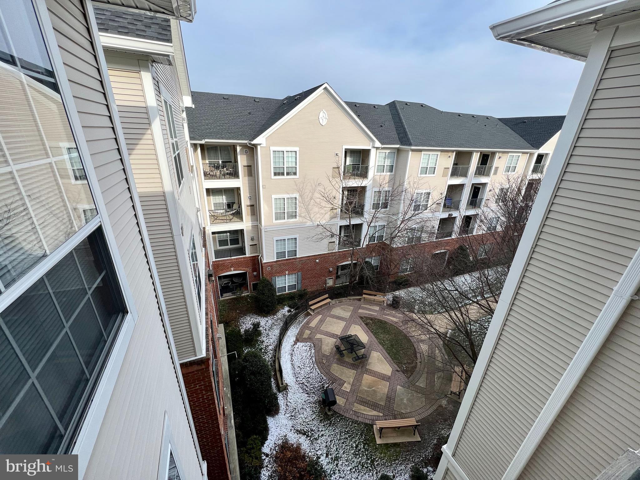4854 EISENHOWER AVE #445
