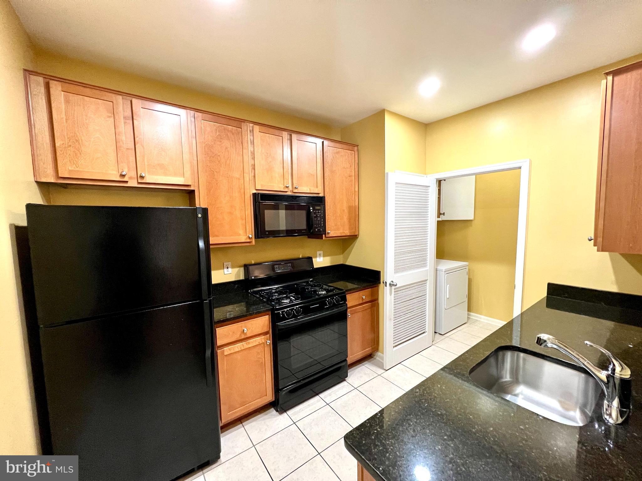 4854 EISENHOWER AVE #445