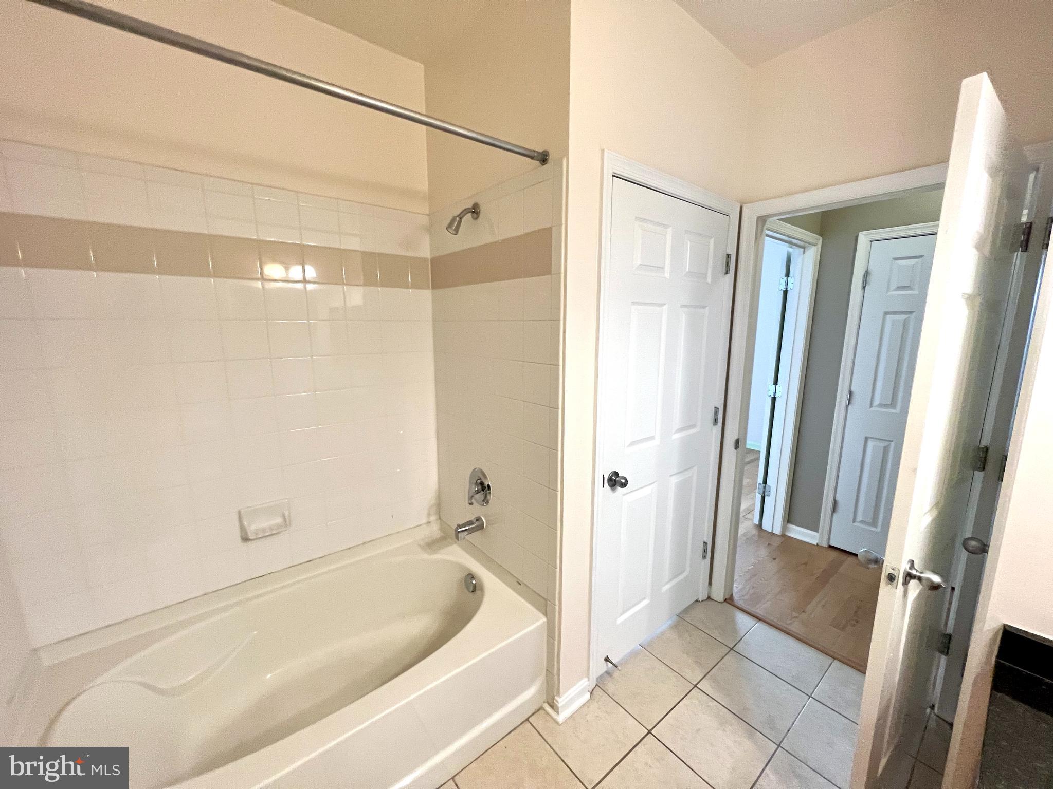 4854 EISENHOWER AVE #445