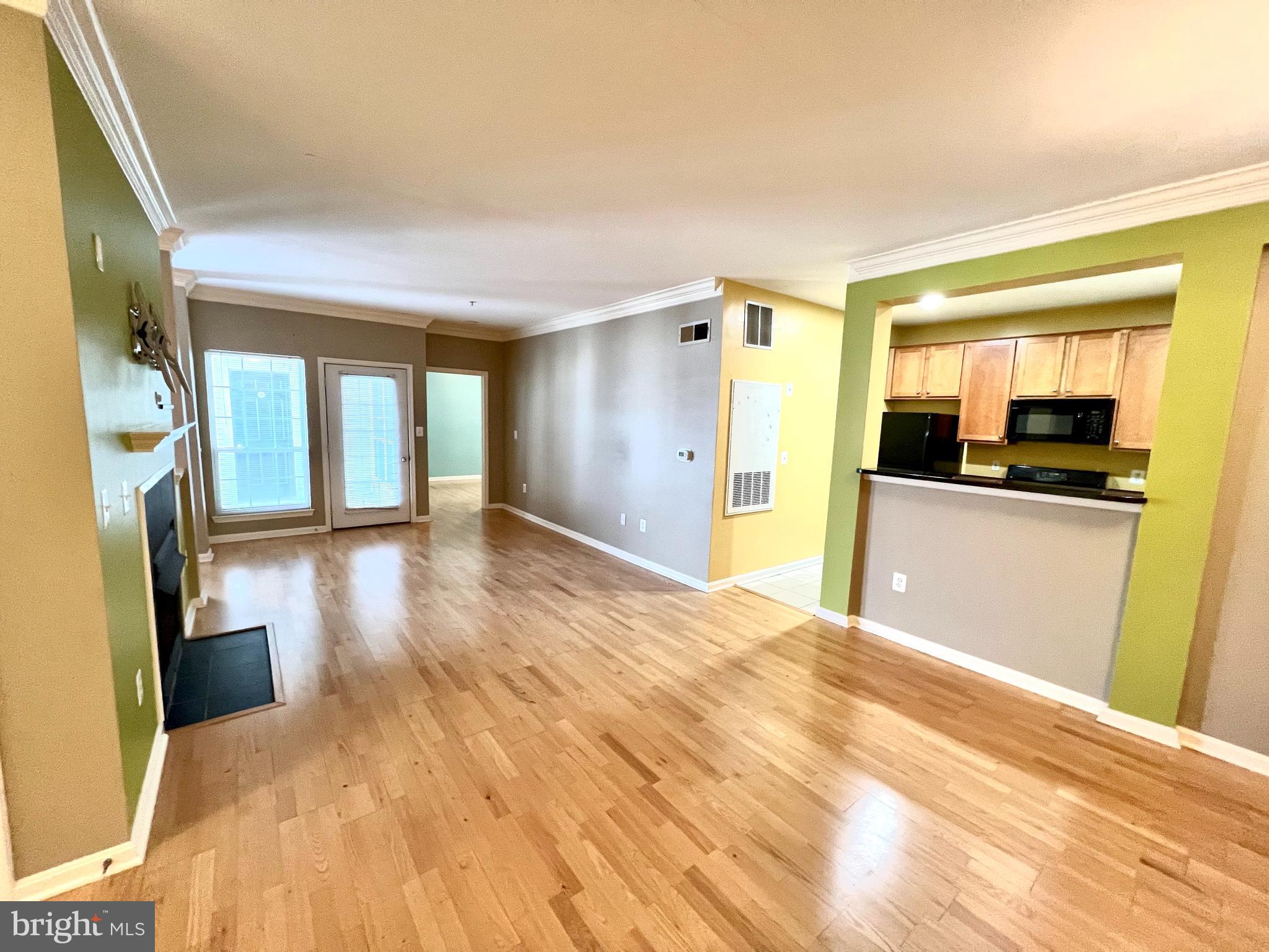 4854 EISENHOWER AVE #445