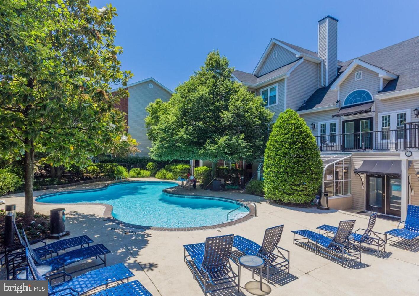 3306 Wyndham Cir #325