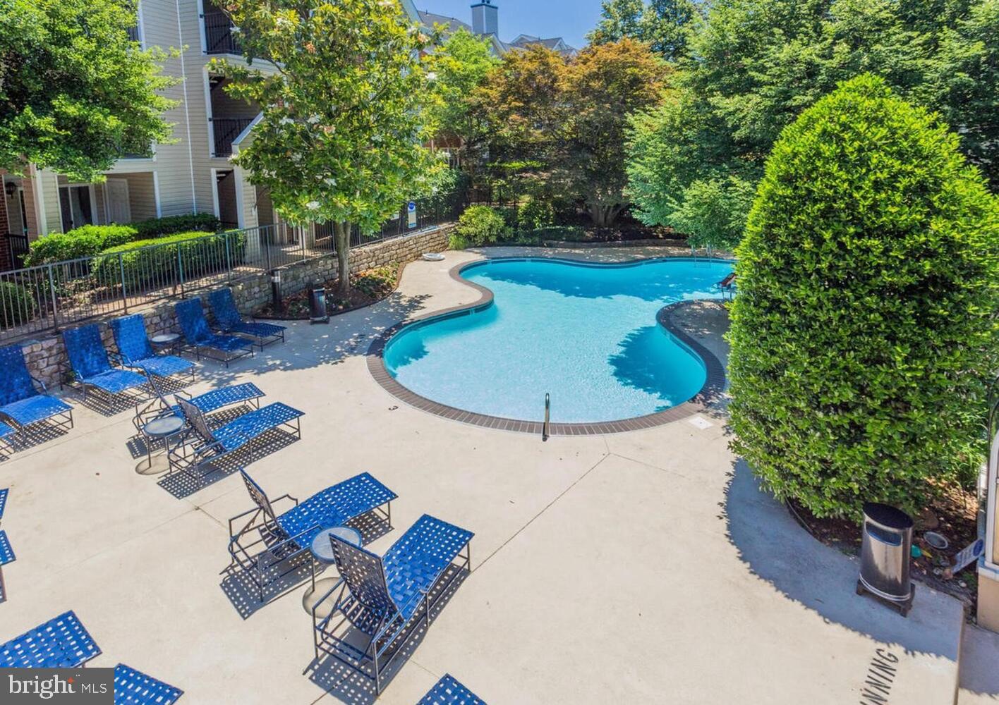 3306 Wyndham Cir #325