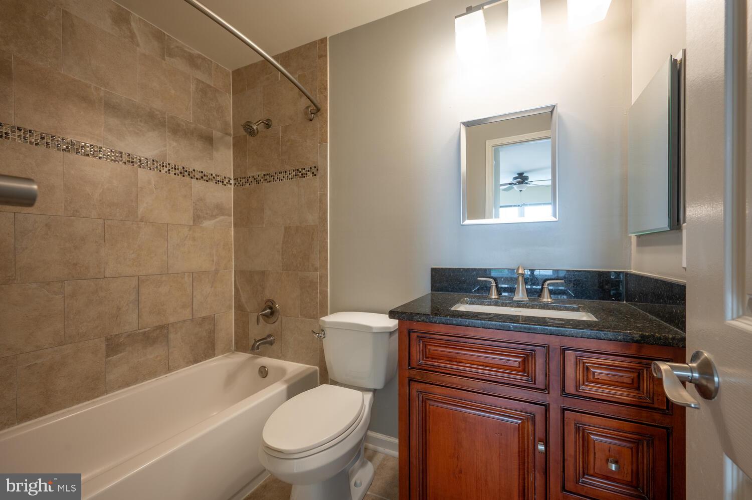 3306 Wyndham Cir #325