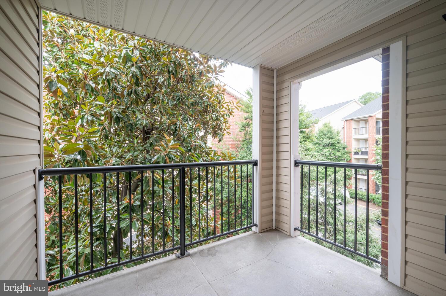 3306 Wyndham Cir #325