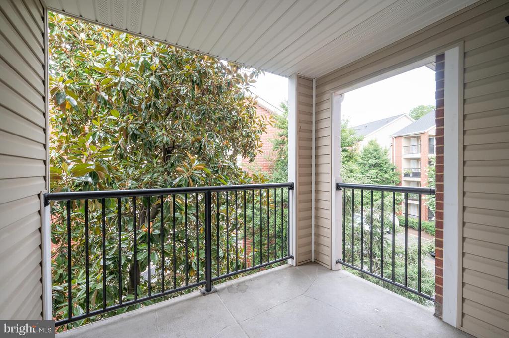 3306 Wyndham Cir #325