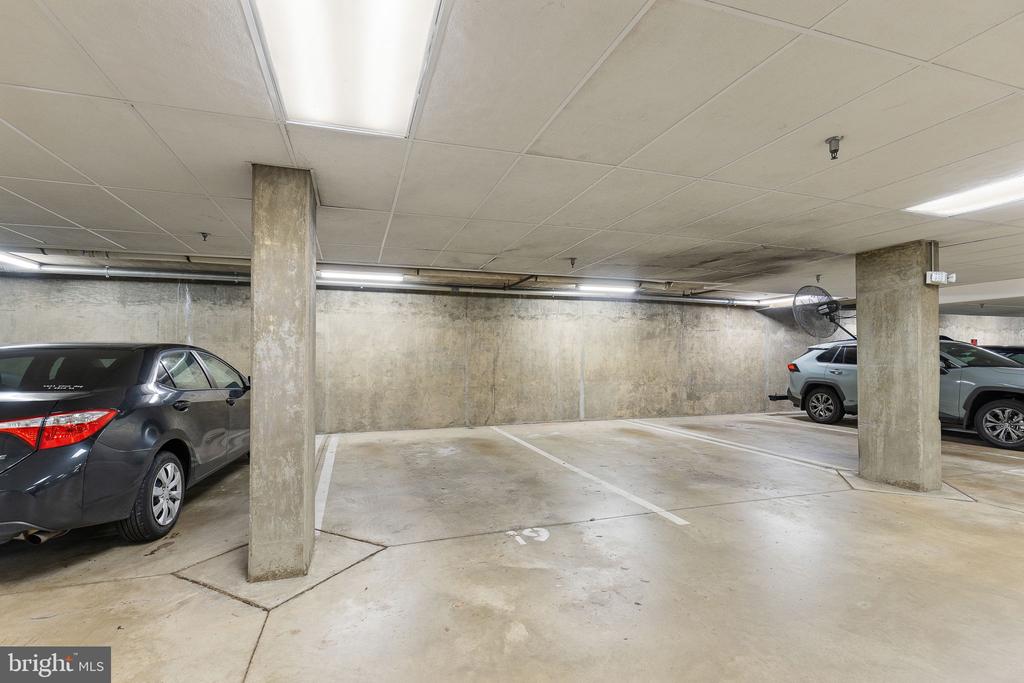 4951 Brenman Park Dr #404