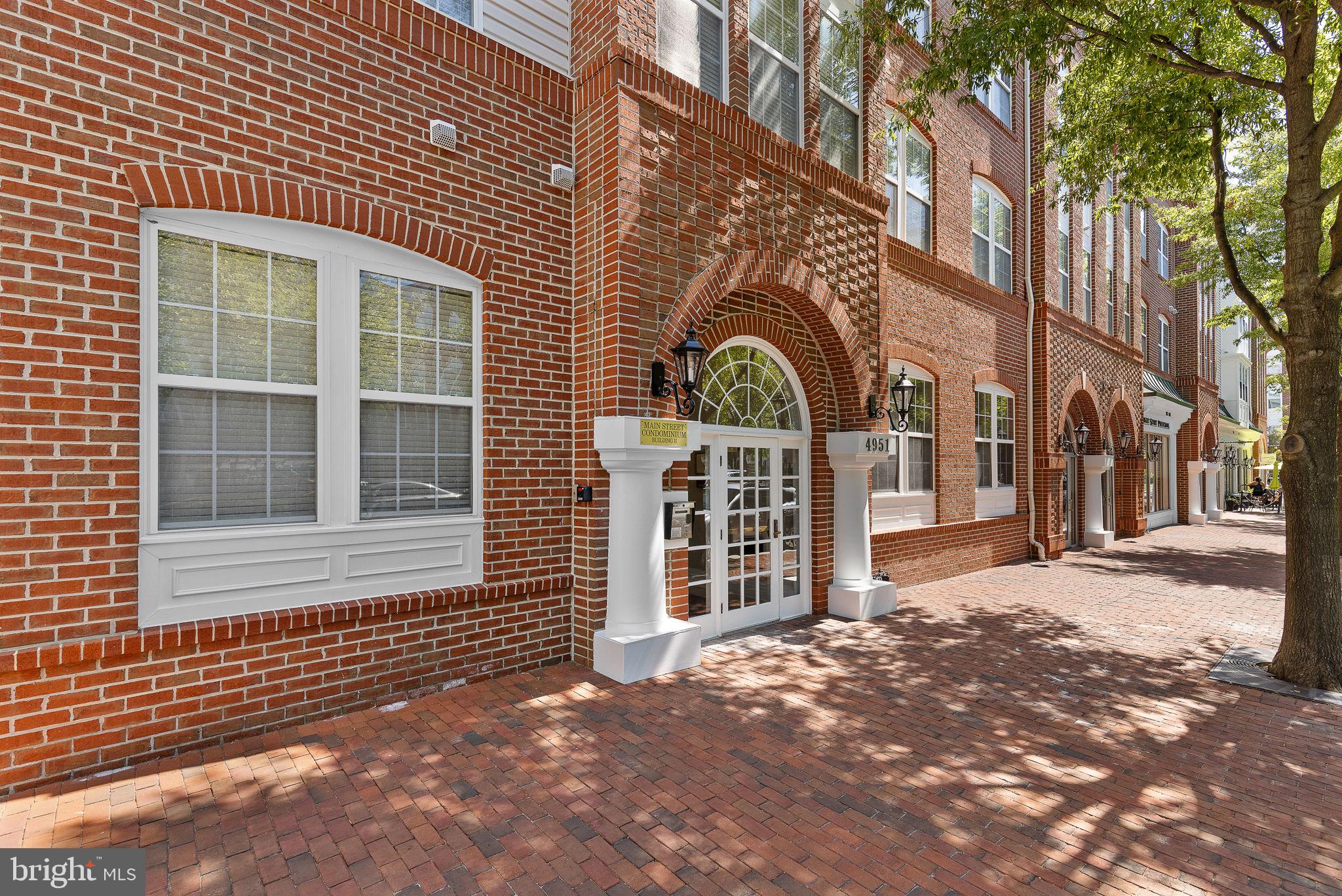 4951 Brenman Park Dr #404