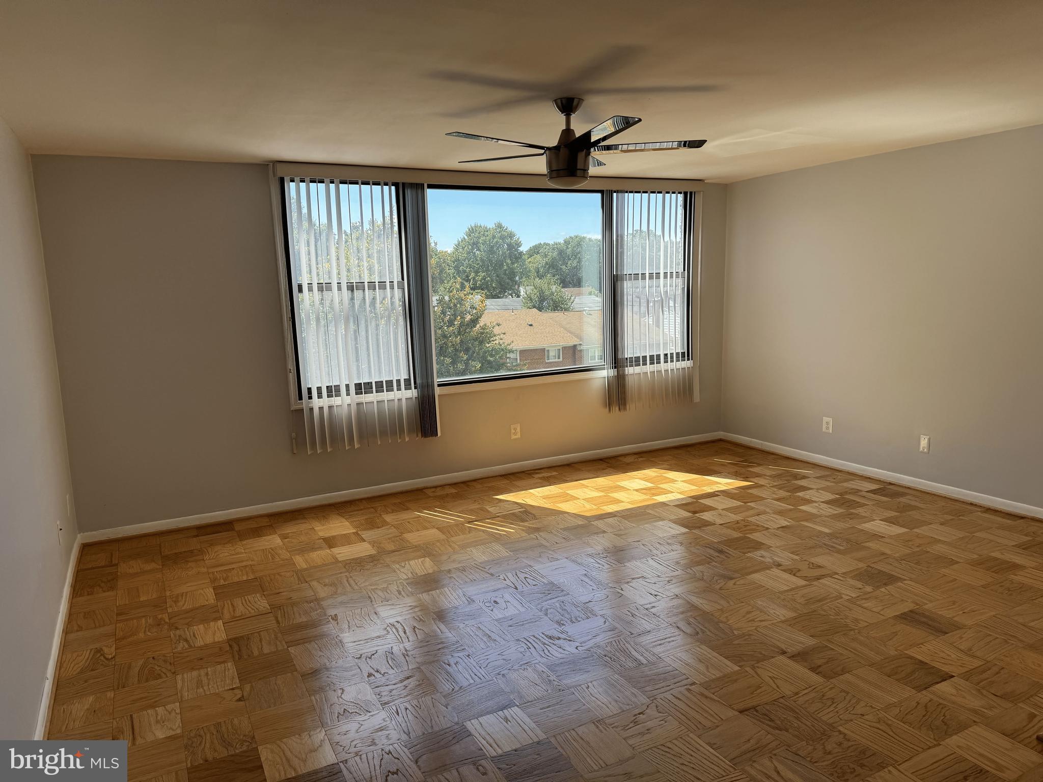 4600 DUKE ST #415