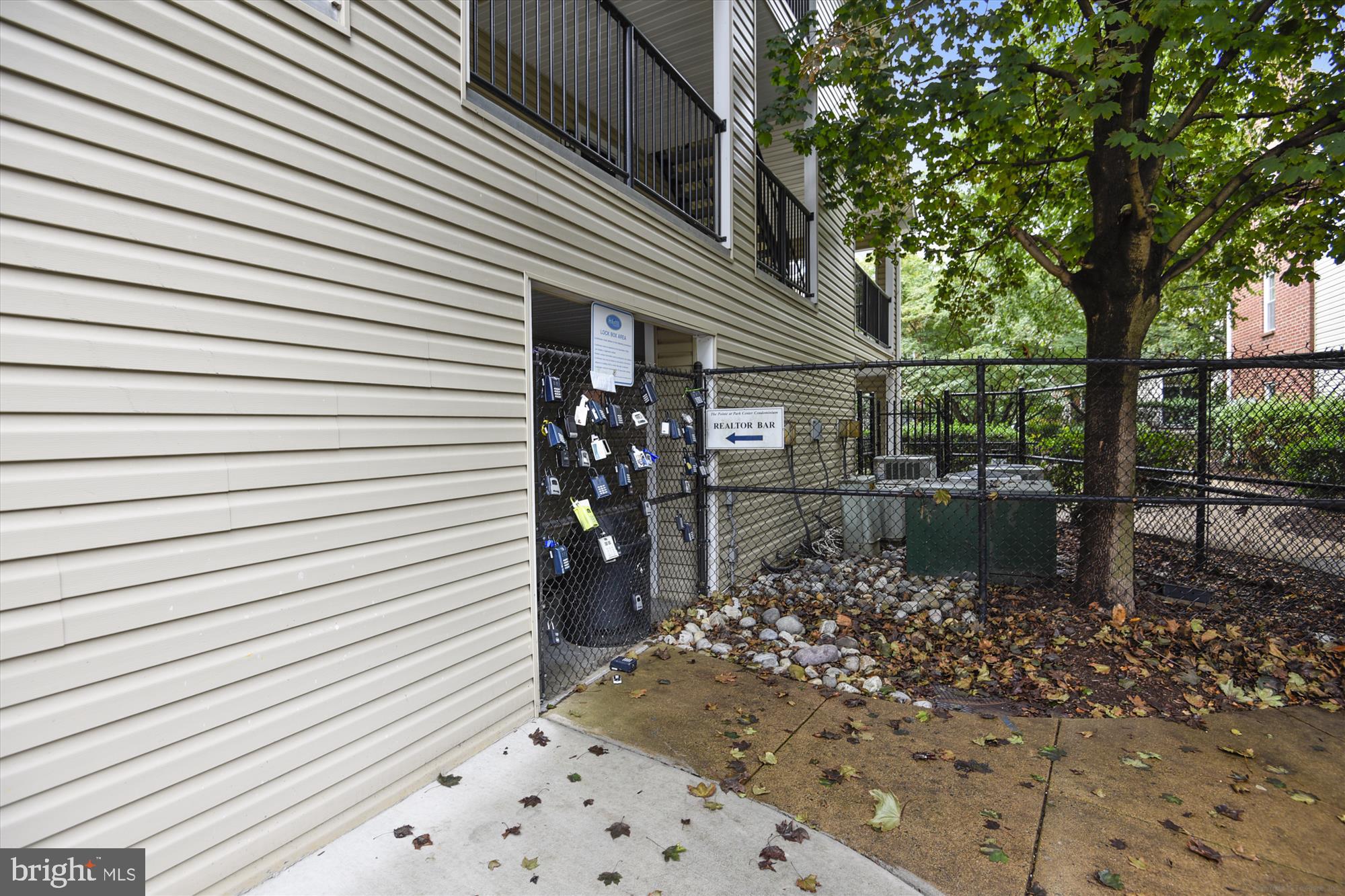 3309 WYNDHAM CIR #3182
