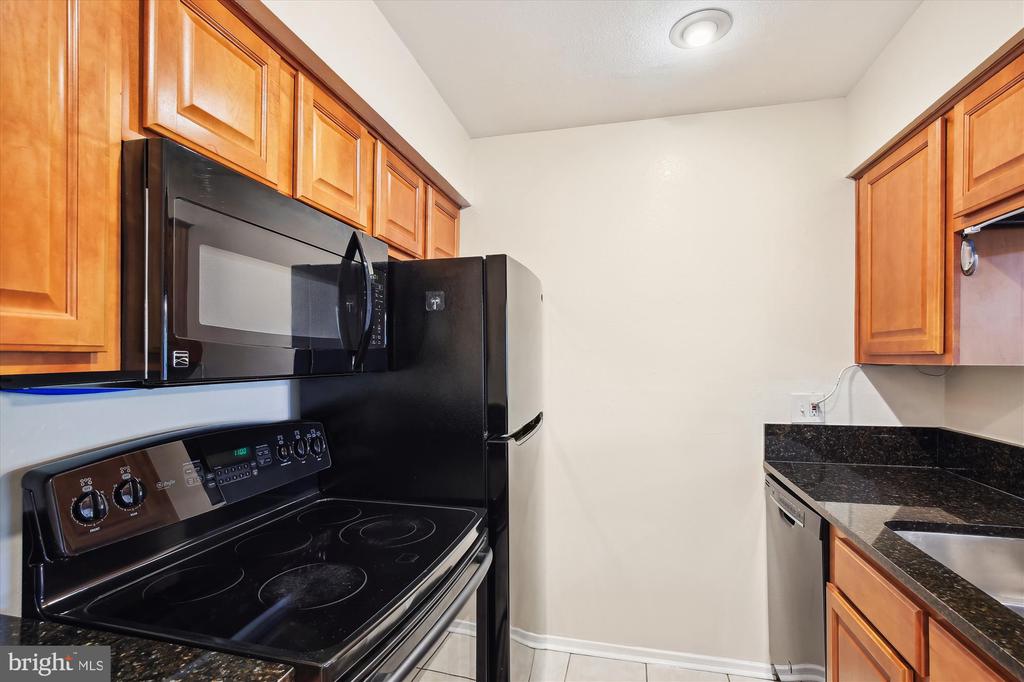 3309 WYNDHAM CIR #3182