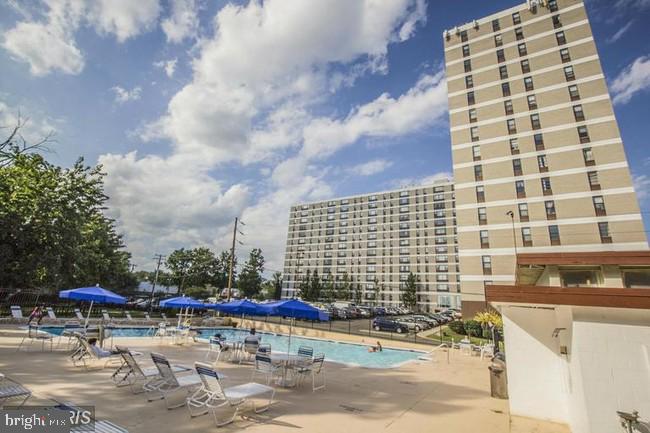4600 DUKE ST #308