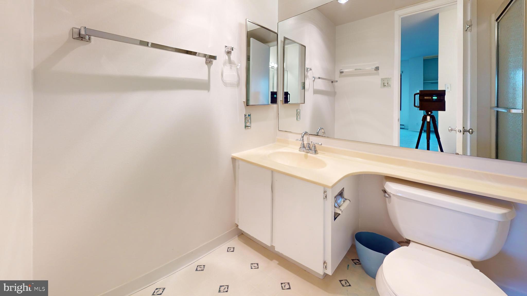 205 YOAKUM PKWY #1625