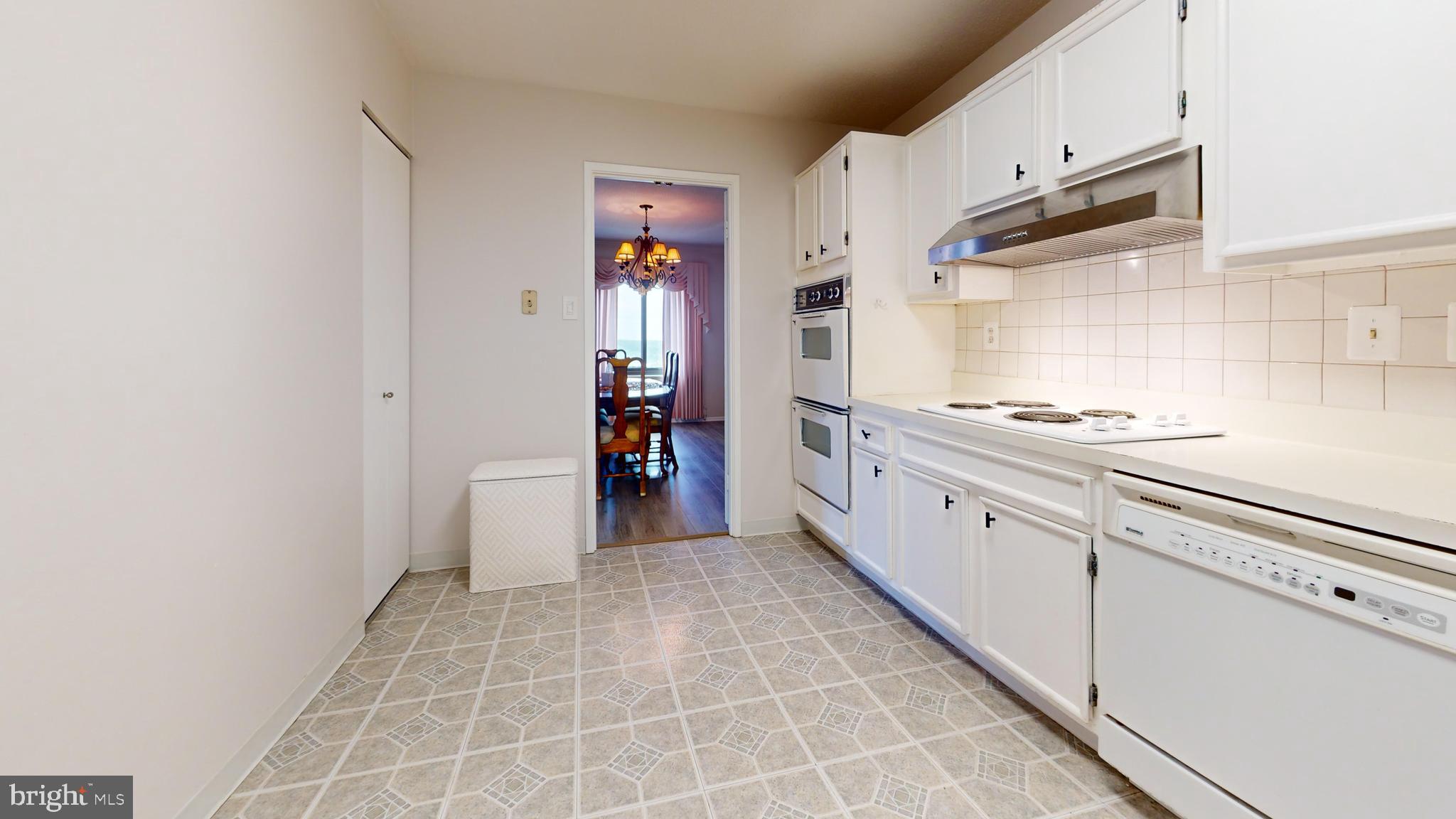 205 YOAKUM PKWY #1625