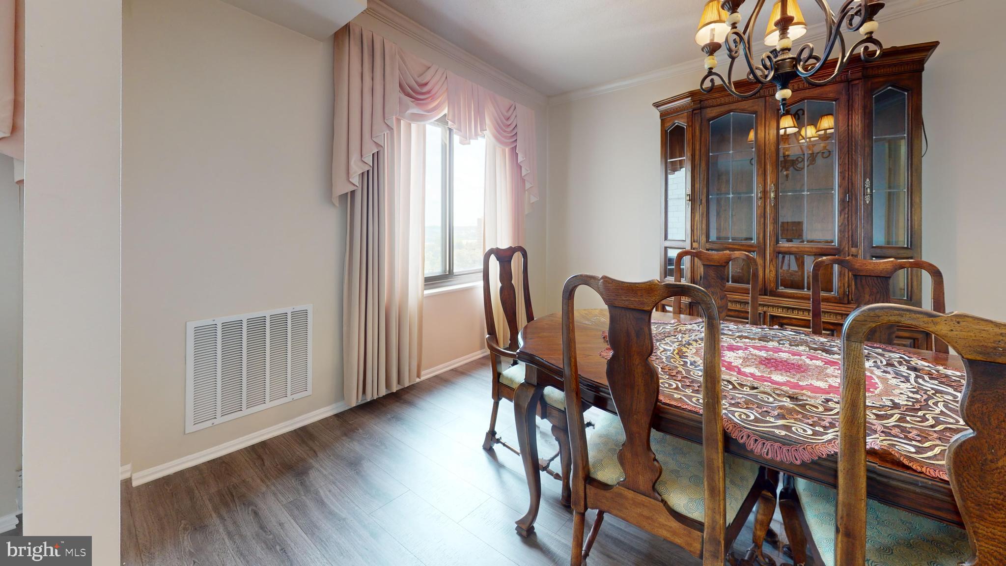 205 YOAKUM PKWY #1625