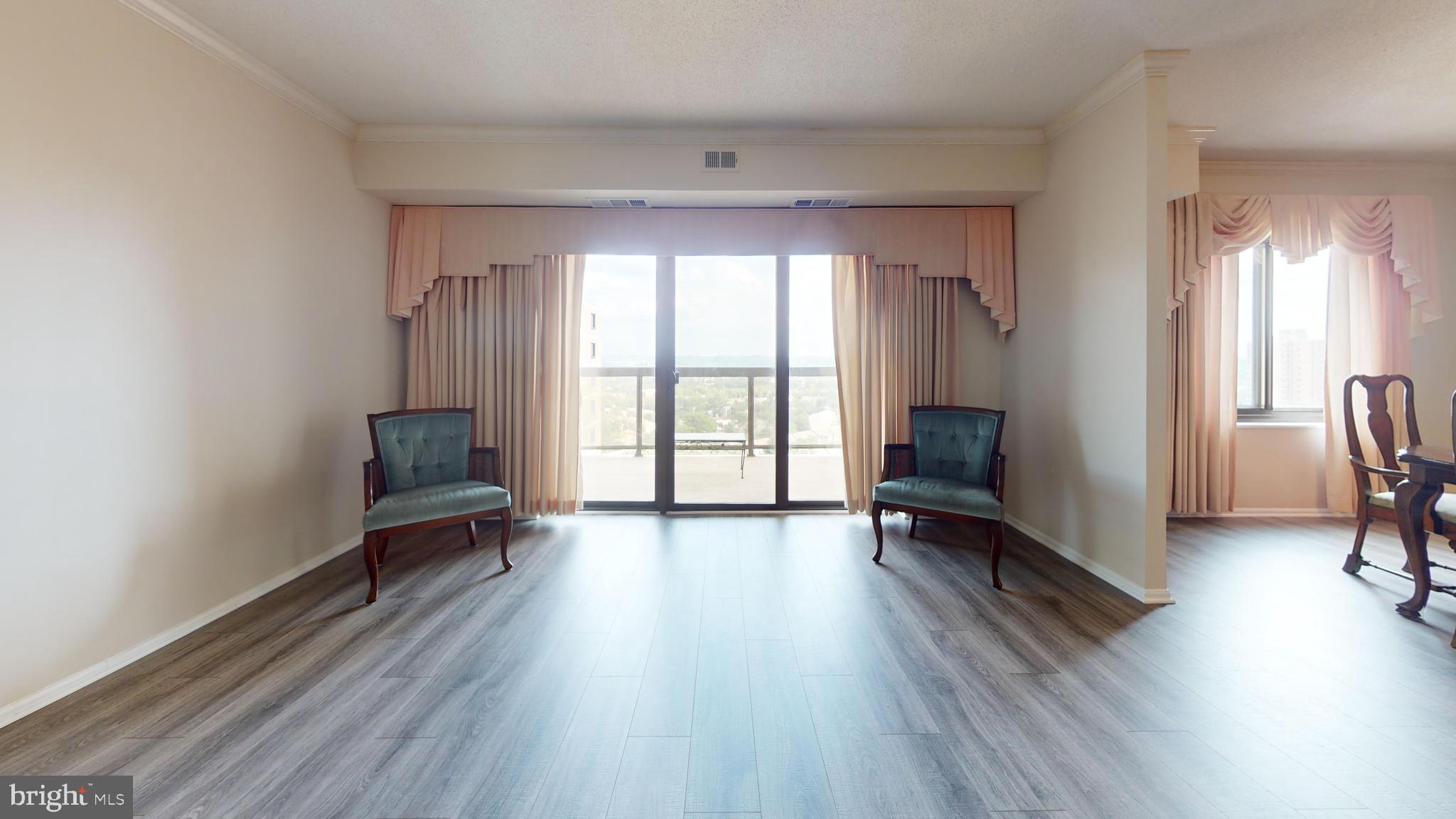 205 YOAKUM PKWY #1625