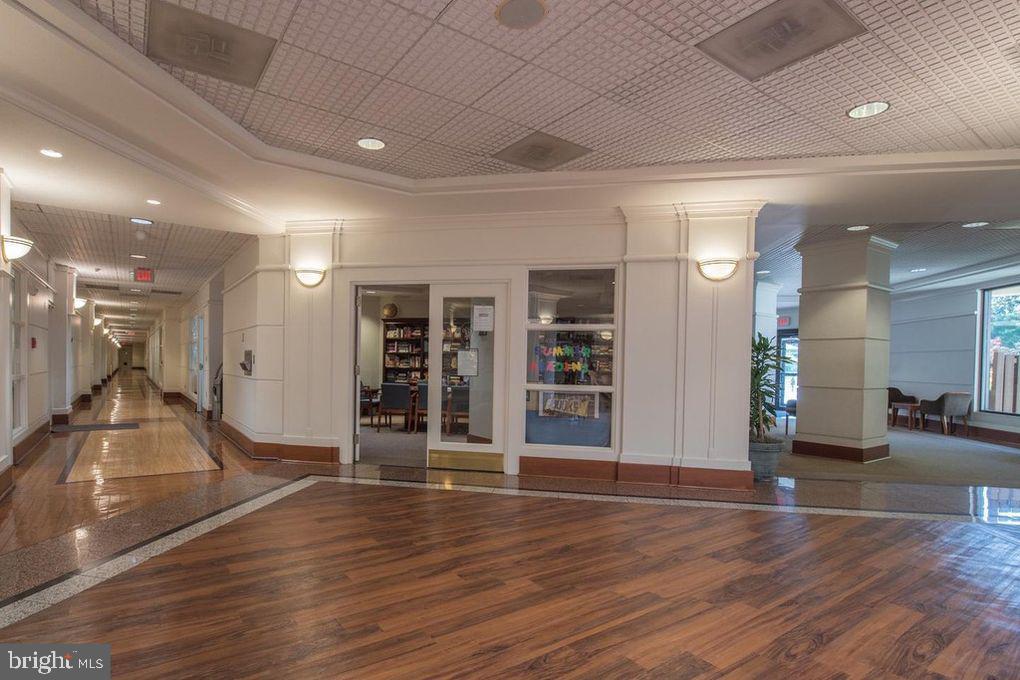 205 YOAKUM PKWY #1625