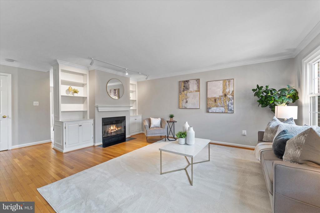 722 W Glebe Rd