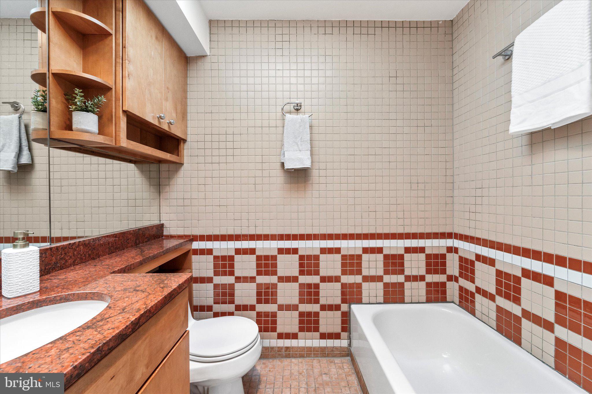 722 W Glebe Rd