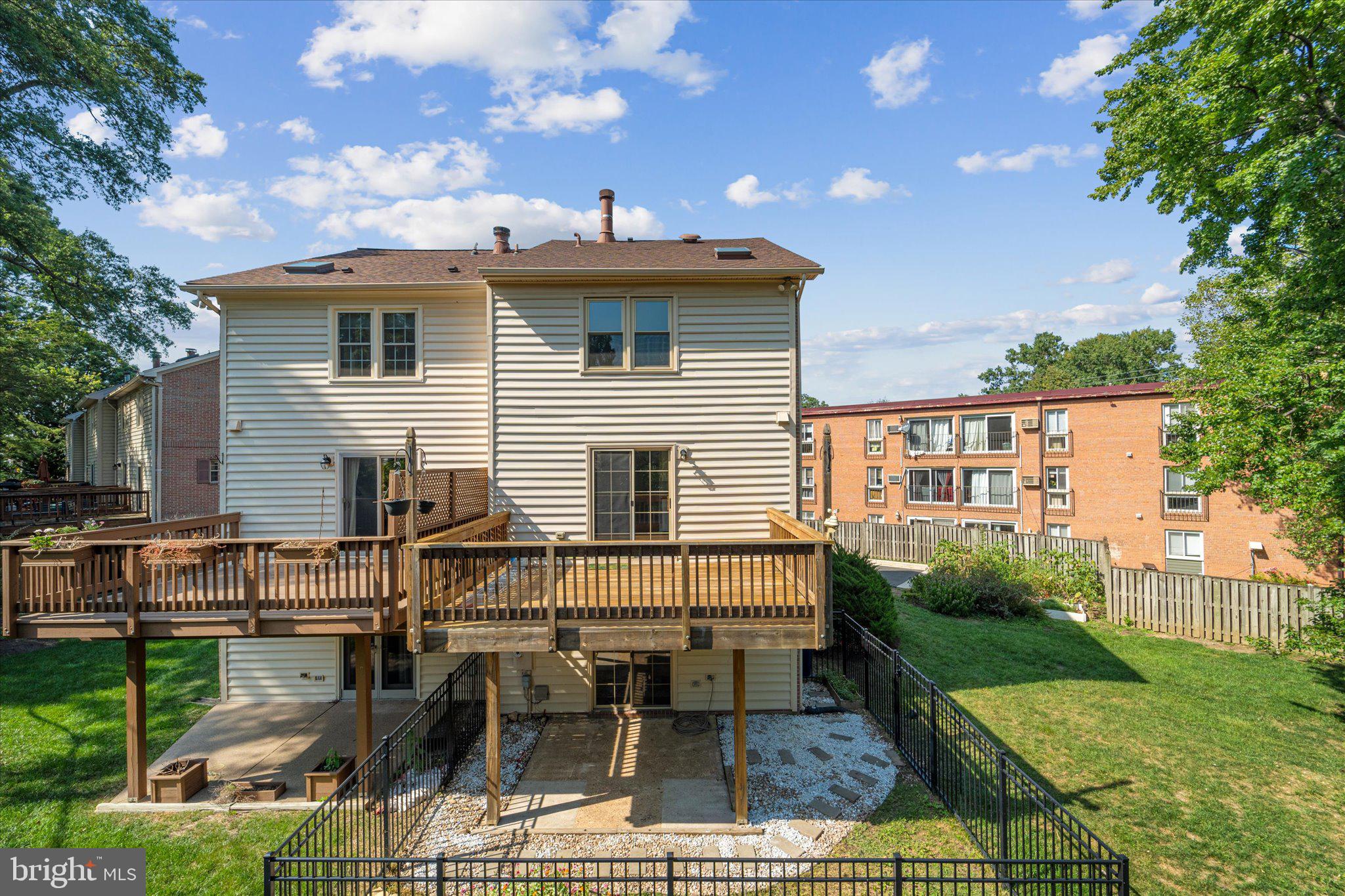 722 W Glebe Rd