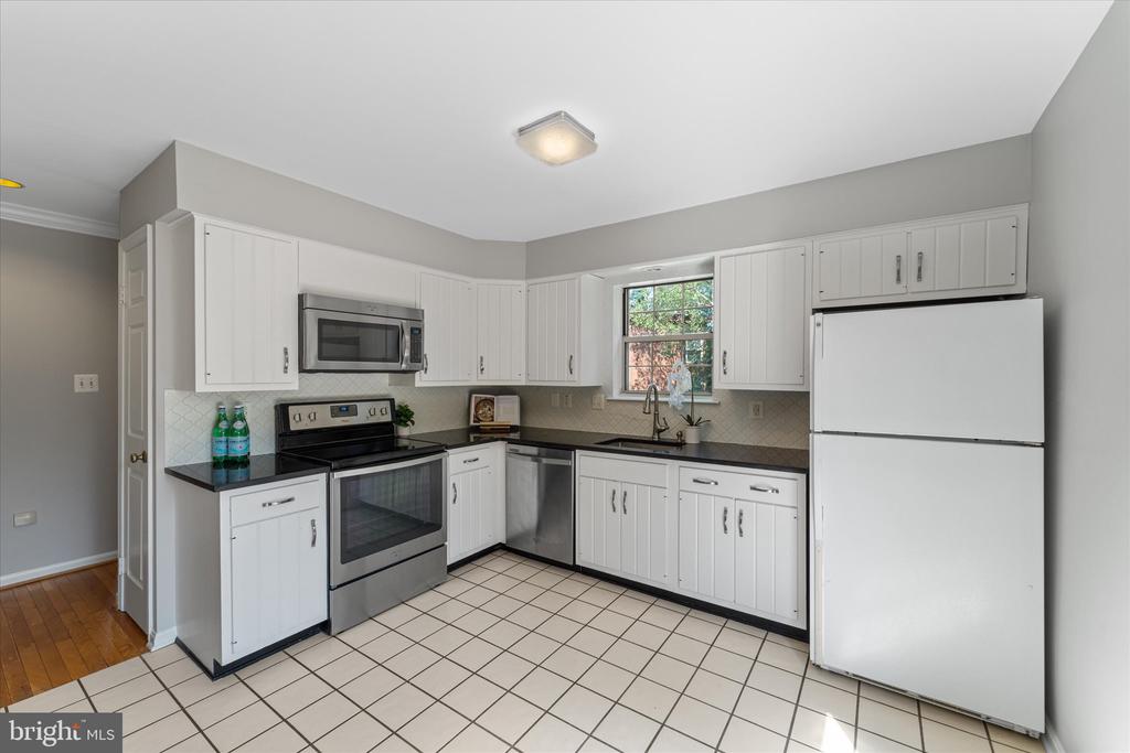 722 W Glebe Rd