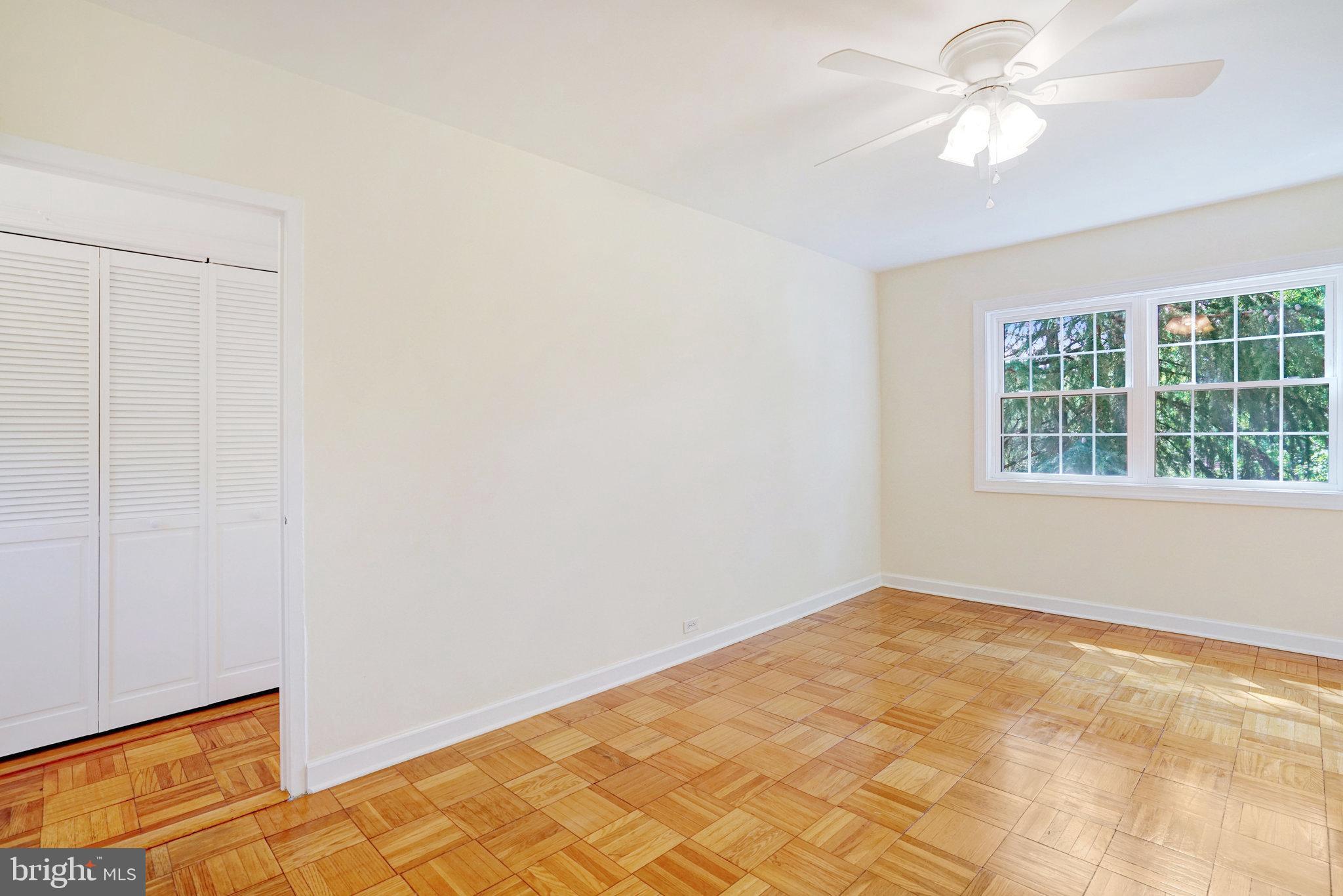 1652 MOUNT EAGLE PLACE