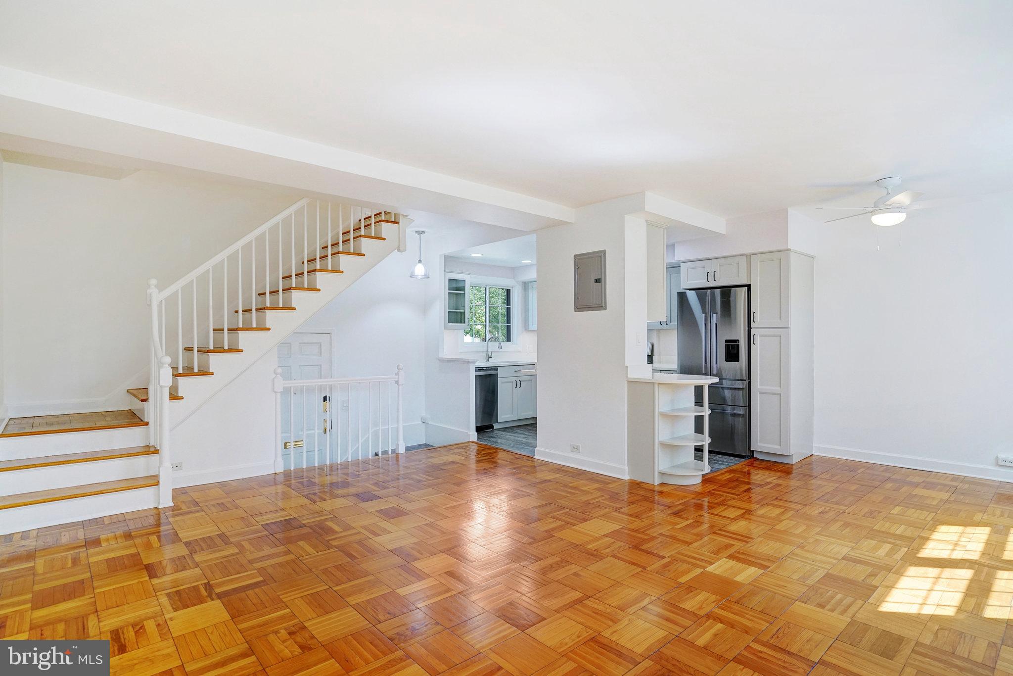 1652 MOUNT EAGLE PLACE