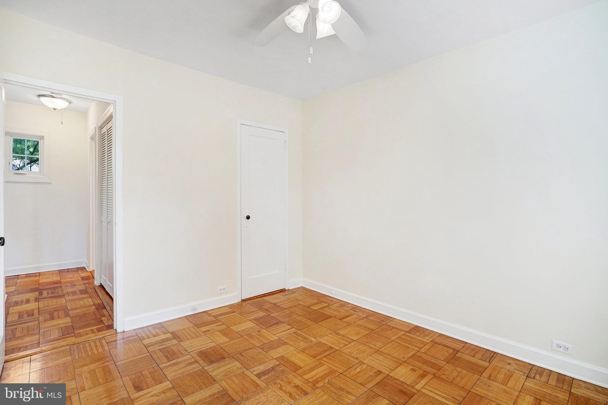 1652 MOUNT EAGLE PLACE