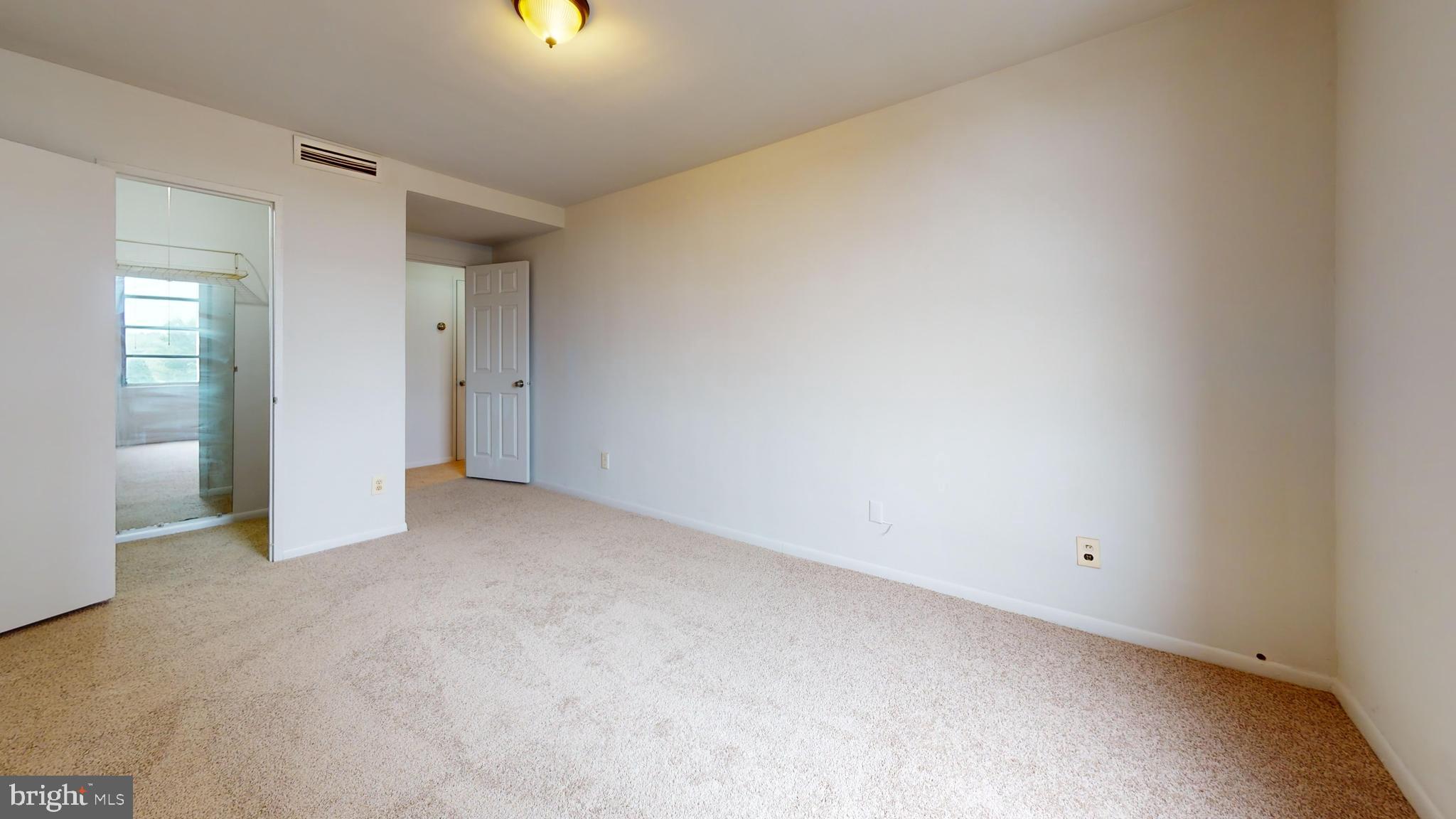 4600 DUKE ST #522