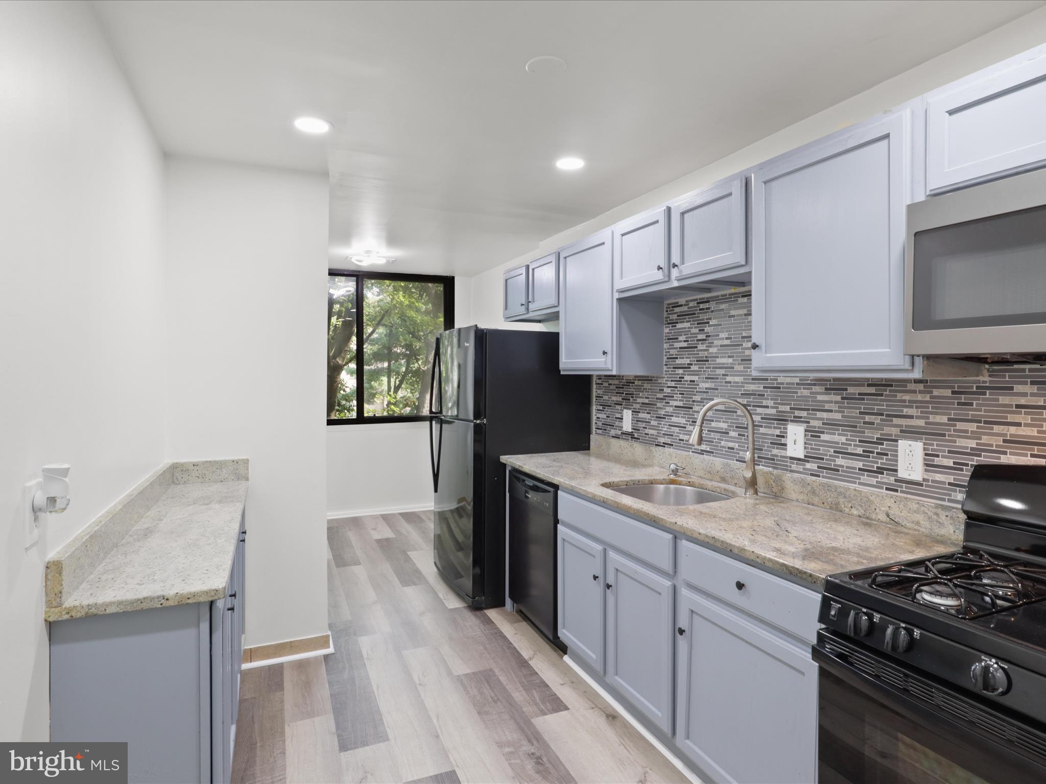 501 N ARMISTEAD STREET 101