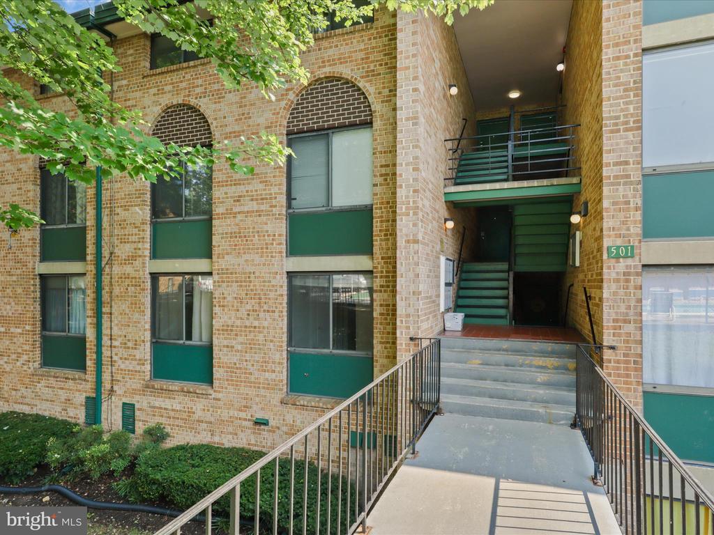 501 N ARMISTEAD STREET 101