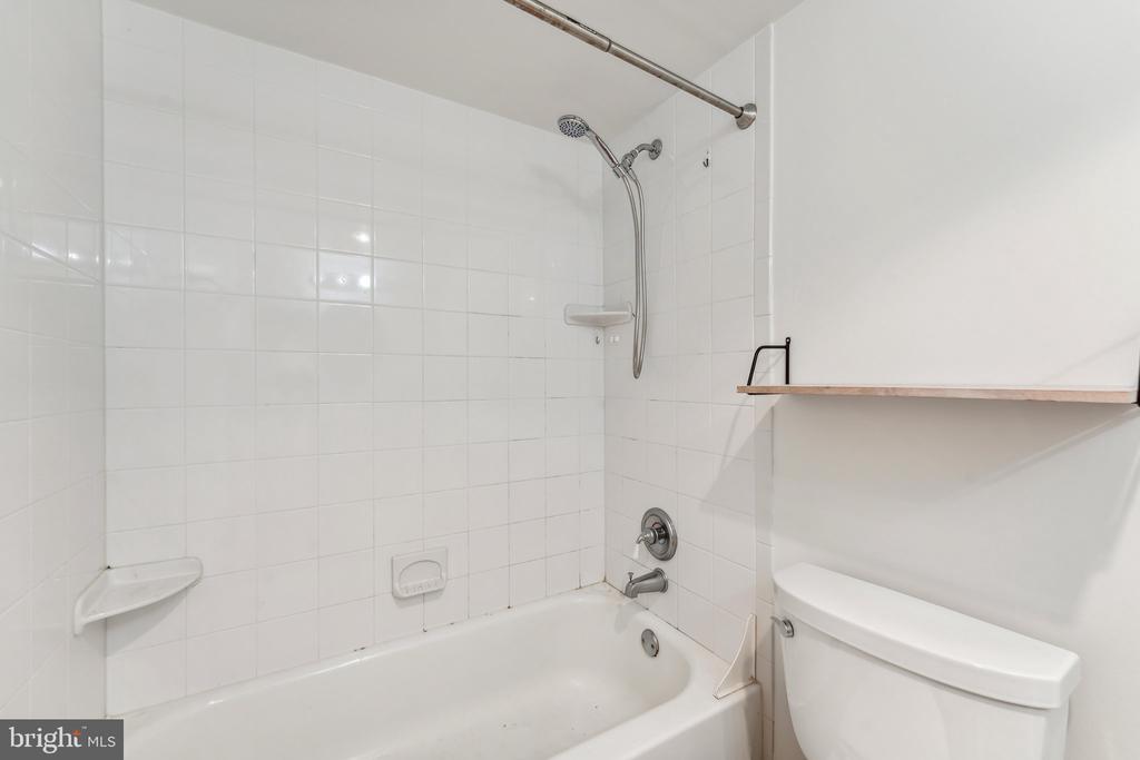 307 YOAKUM PKWY #601