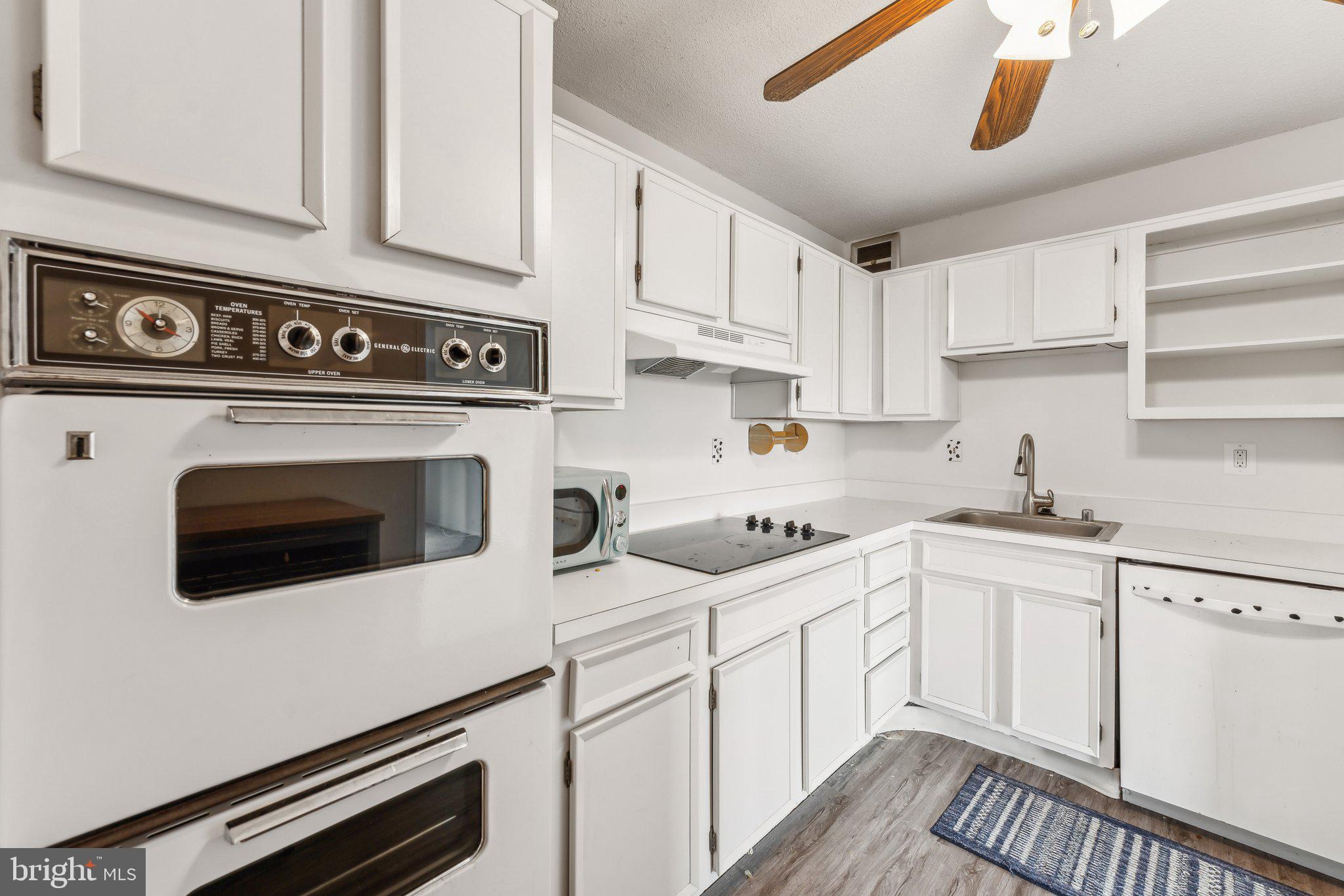 307 YOAKUM PKWY #601