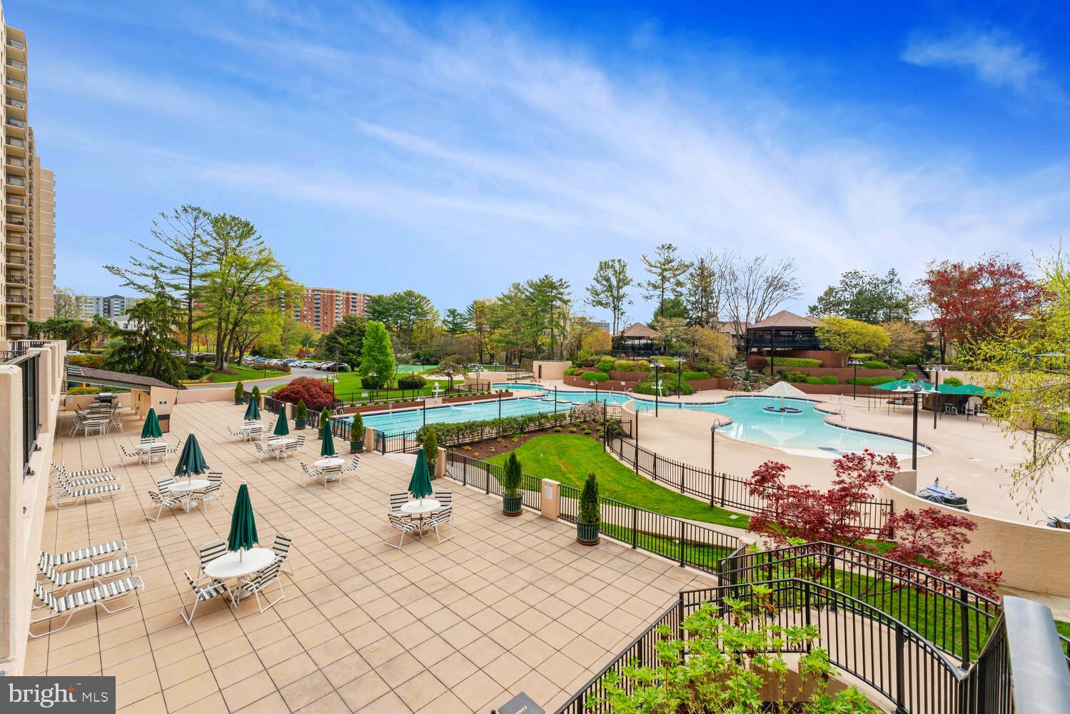 307 YOAKUM PKWY #601