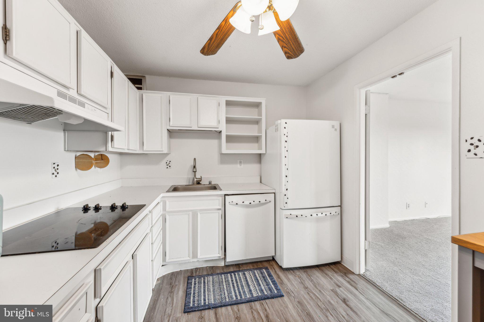 307 YOAKUM PKWY #601