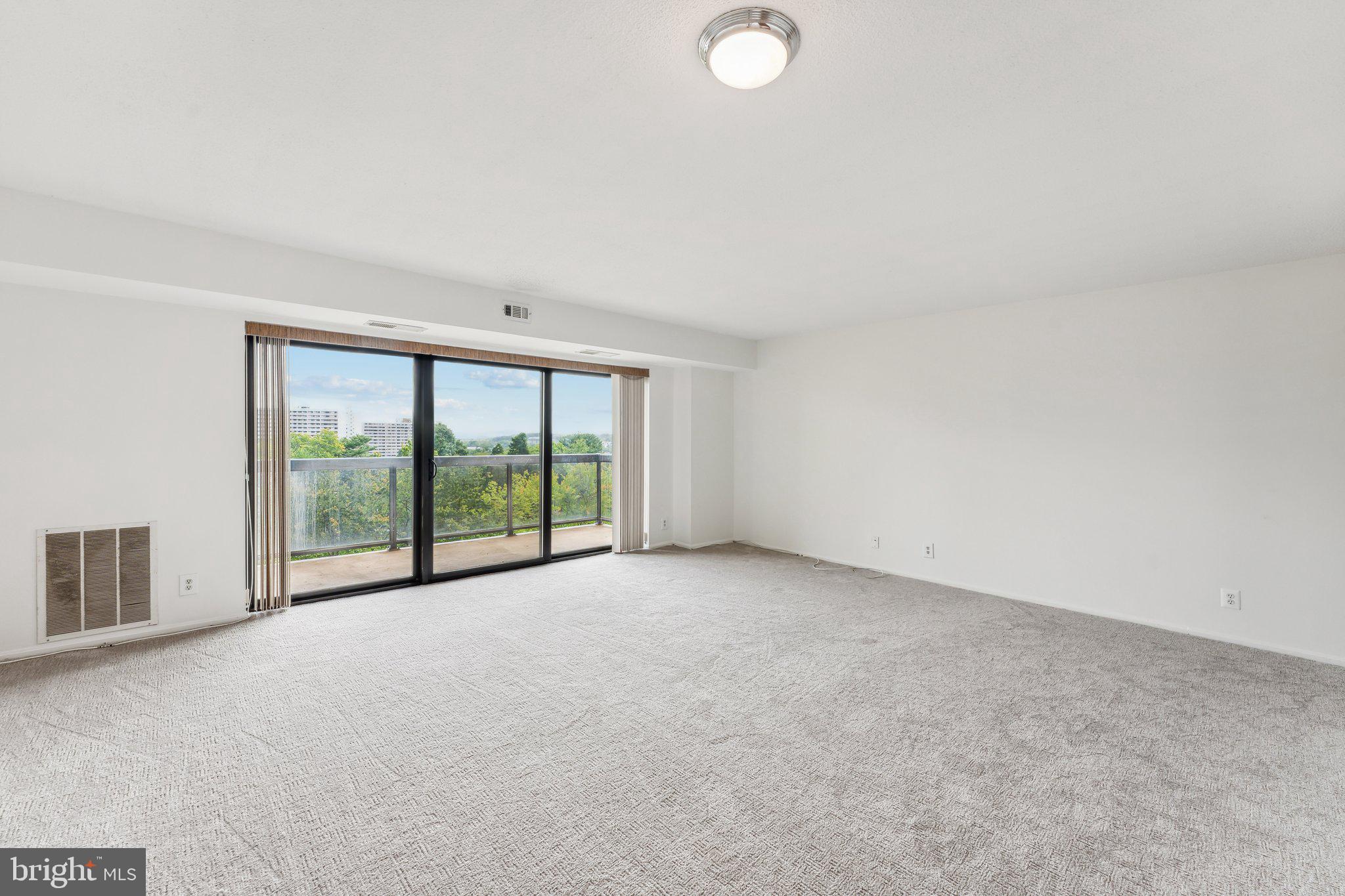 307 YOAKUM PKWY #601