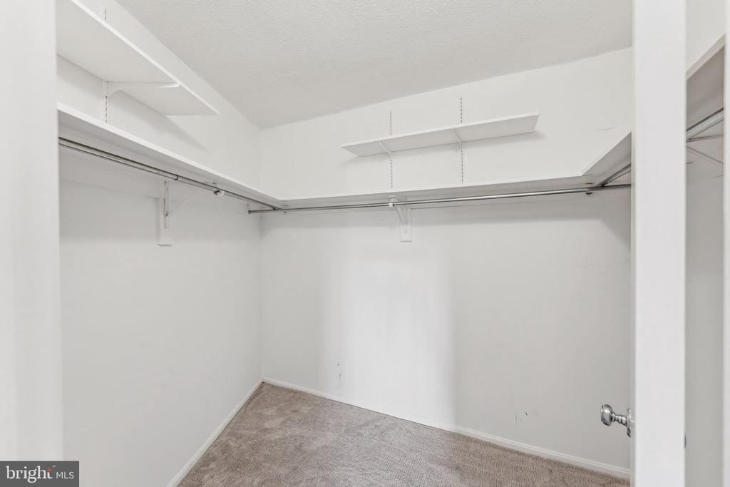 307 YOAKUM PKWY #601