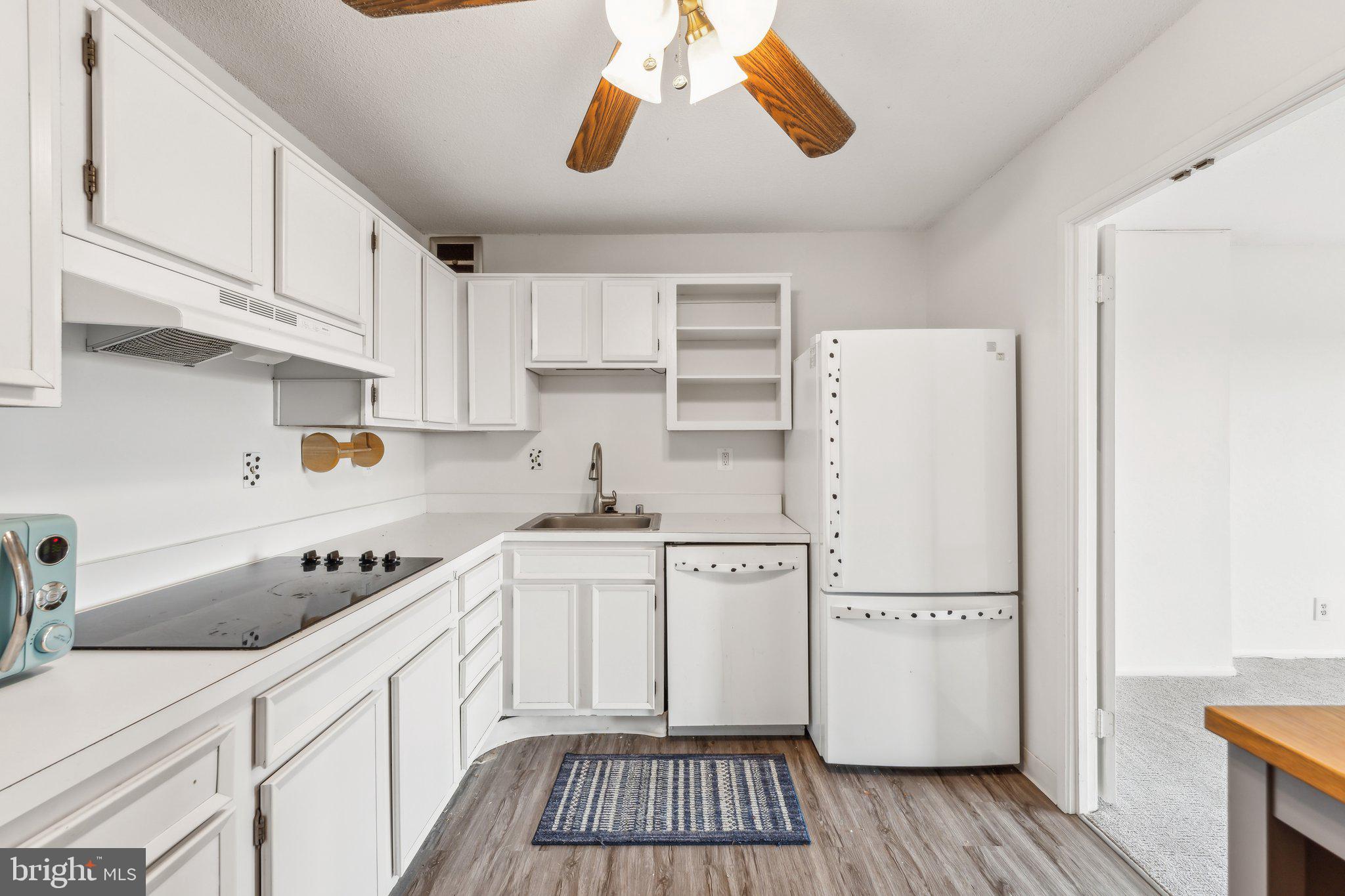 307 YOAKUM PKWY #601